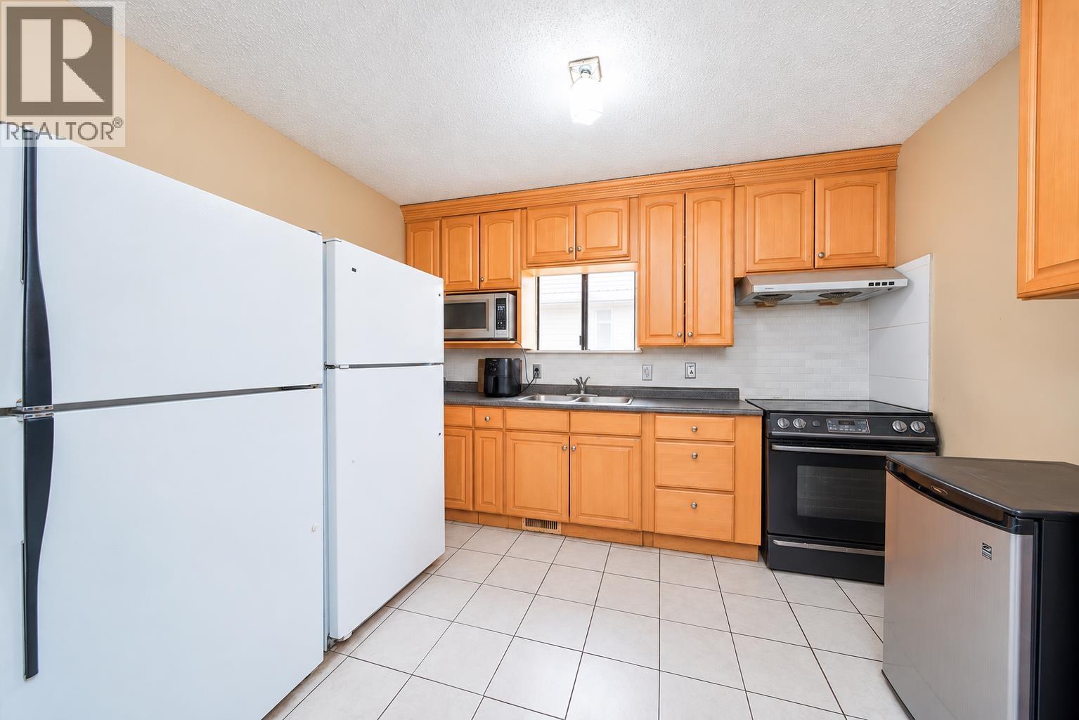 4940 Killarney Street Property Photo 2