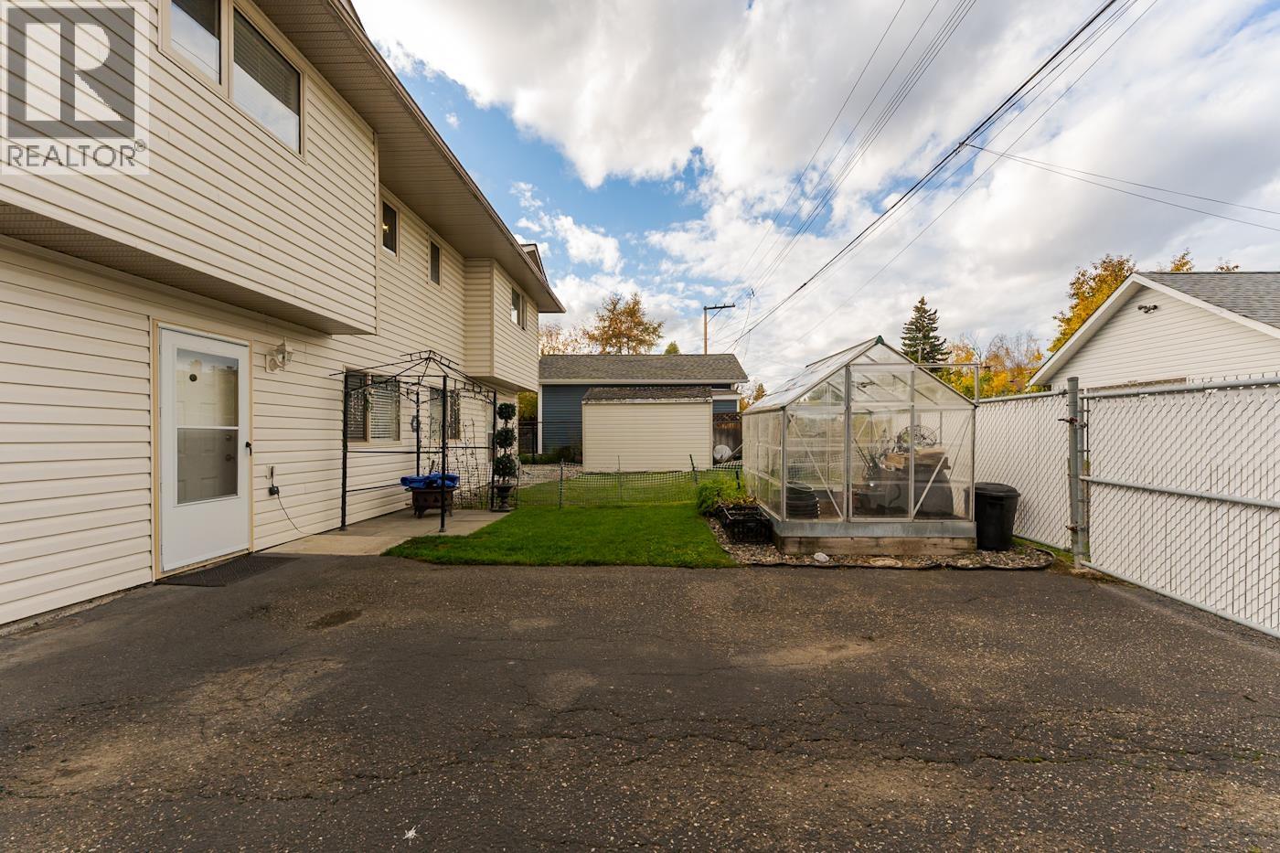 1772 6th Avenue Property Photo 6