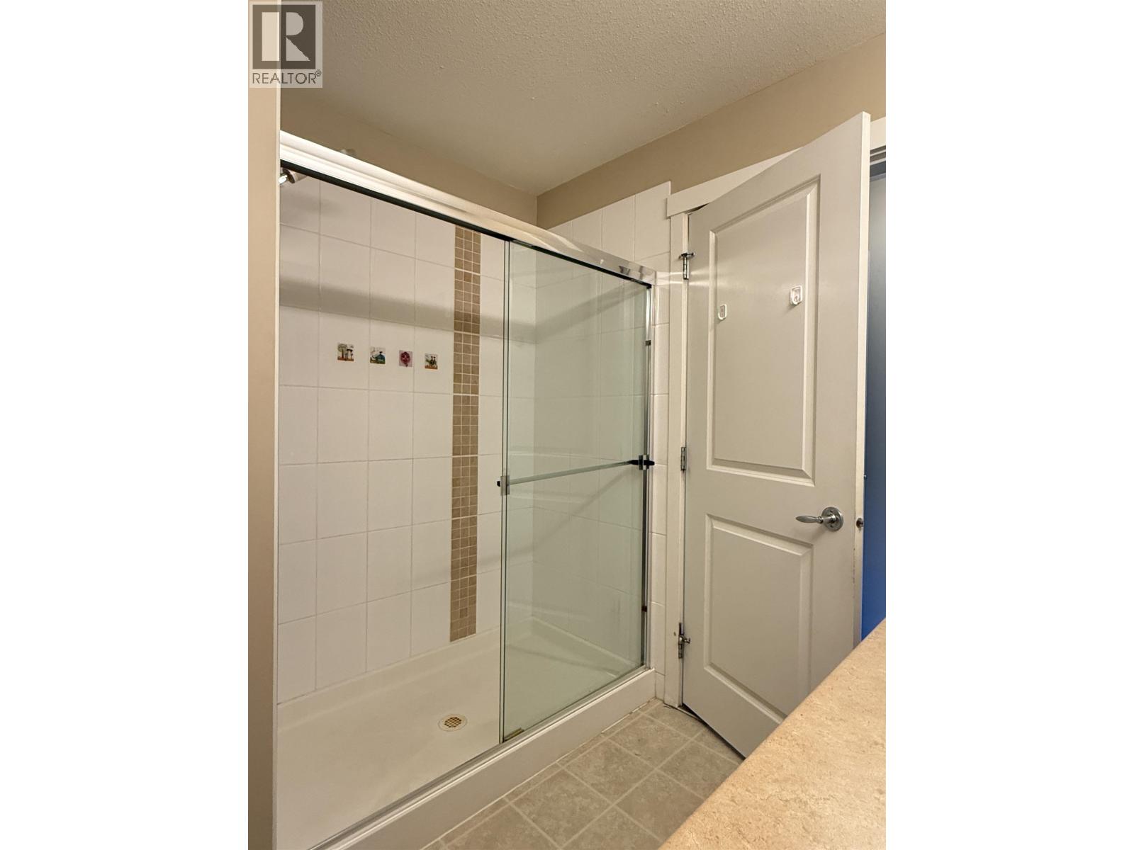 18x 9133 Government Street Property Photo 11