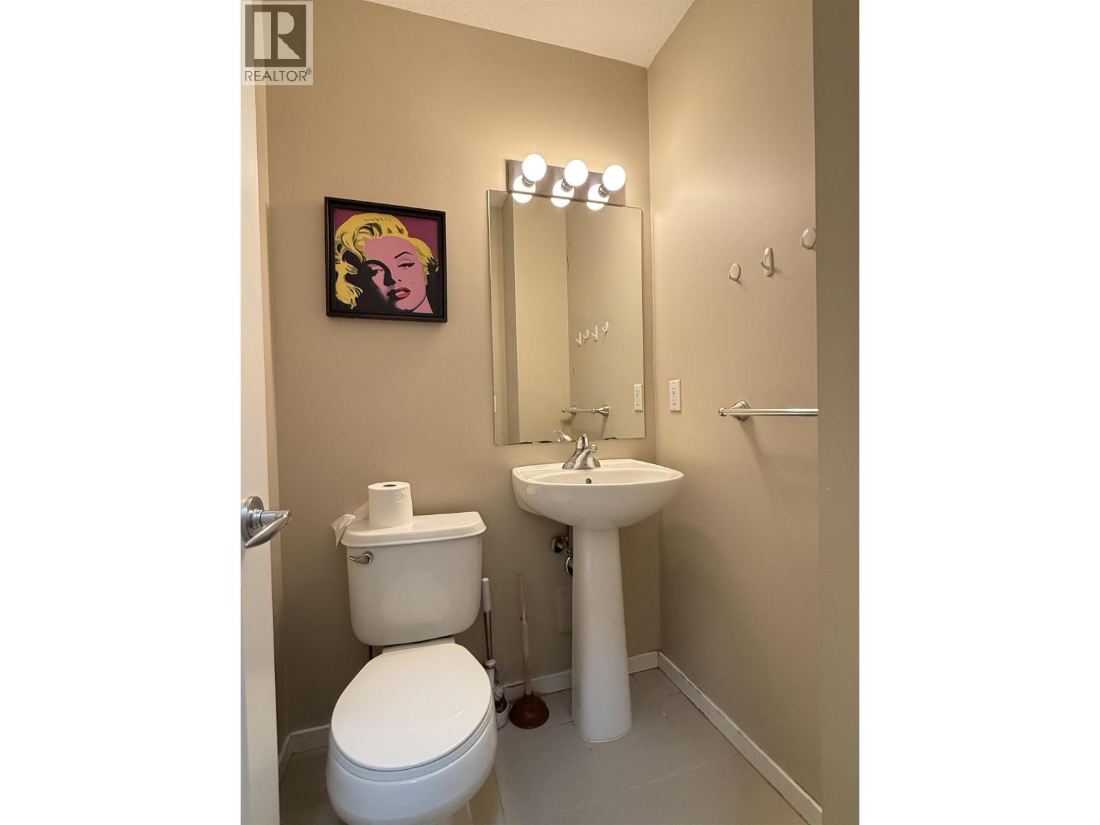 18x 9133 Government Street Property Photo 17