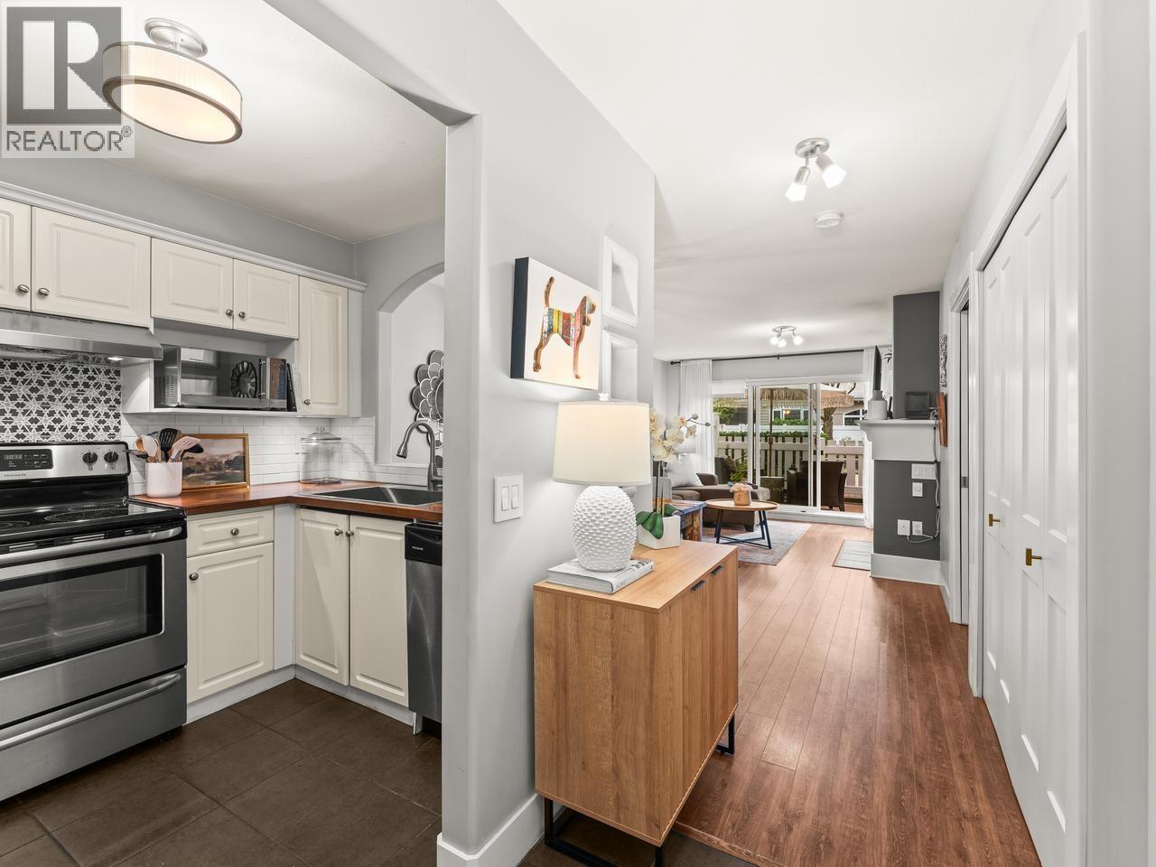 117 5900 Dover Crescent Photo de la propriété 1