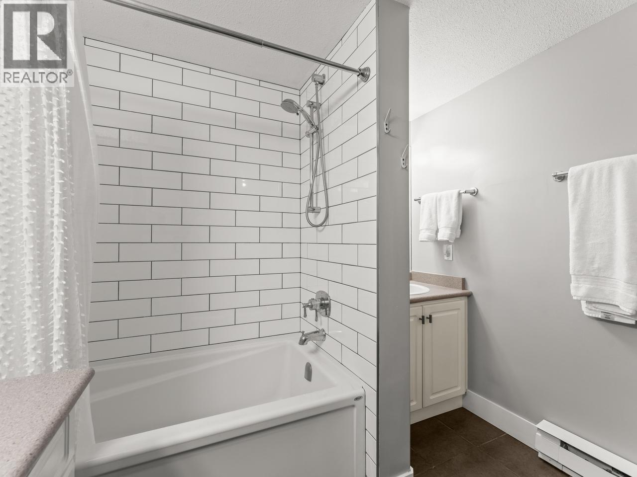 117 5900 Dover Crescent Property Photo 19