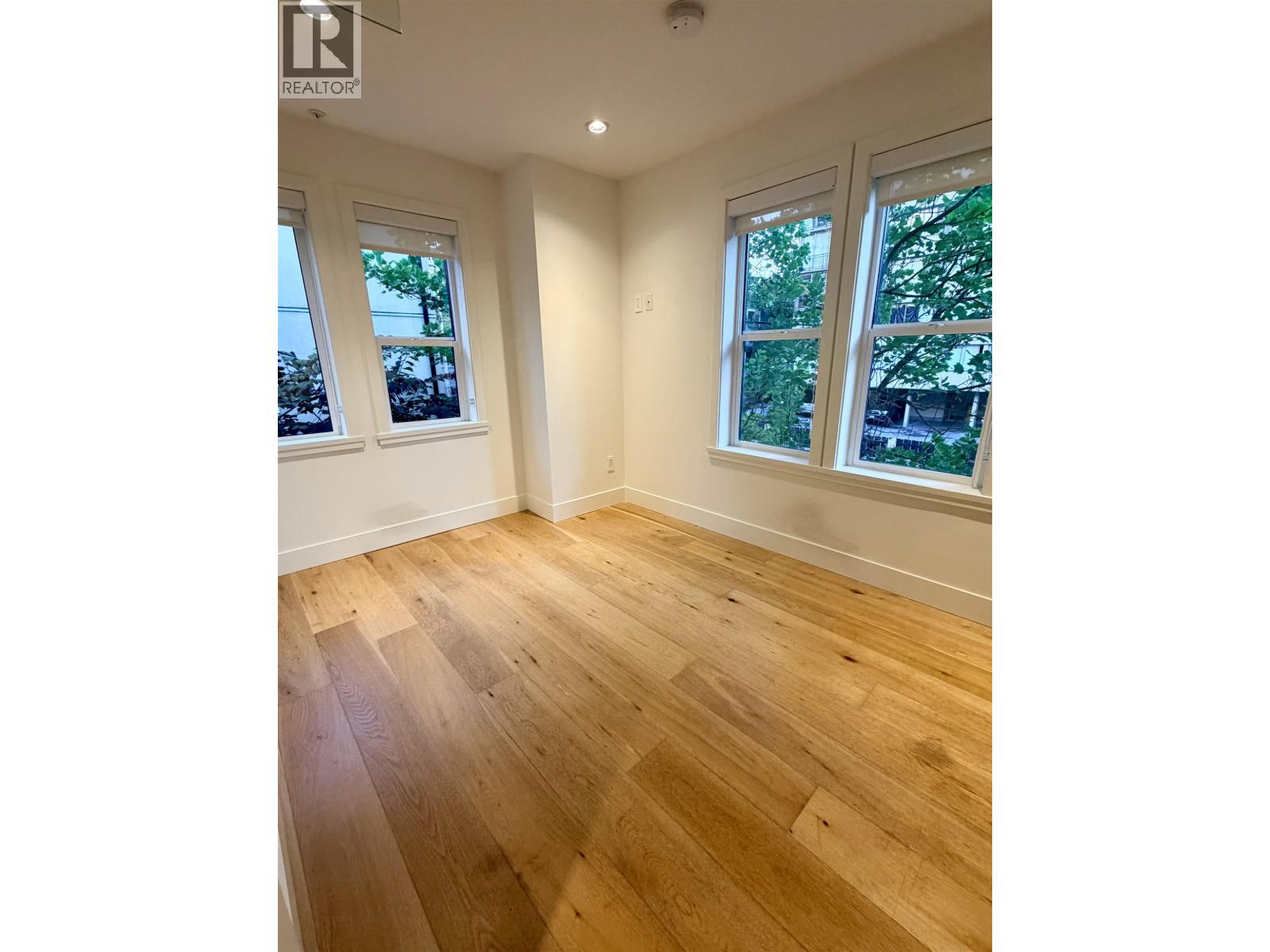 1080 Nicola Street Property Photo 14