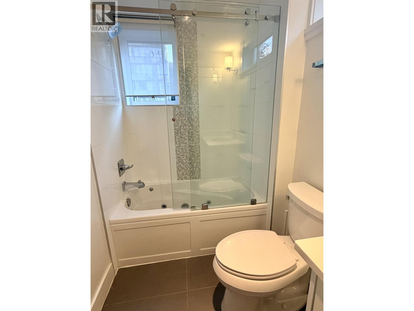1080 Nicola Street Property Photo 18