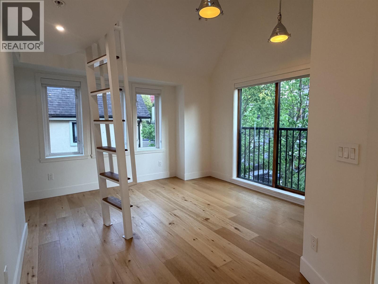 1080 Nicola Street Property Photo 24