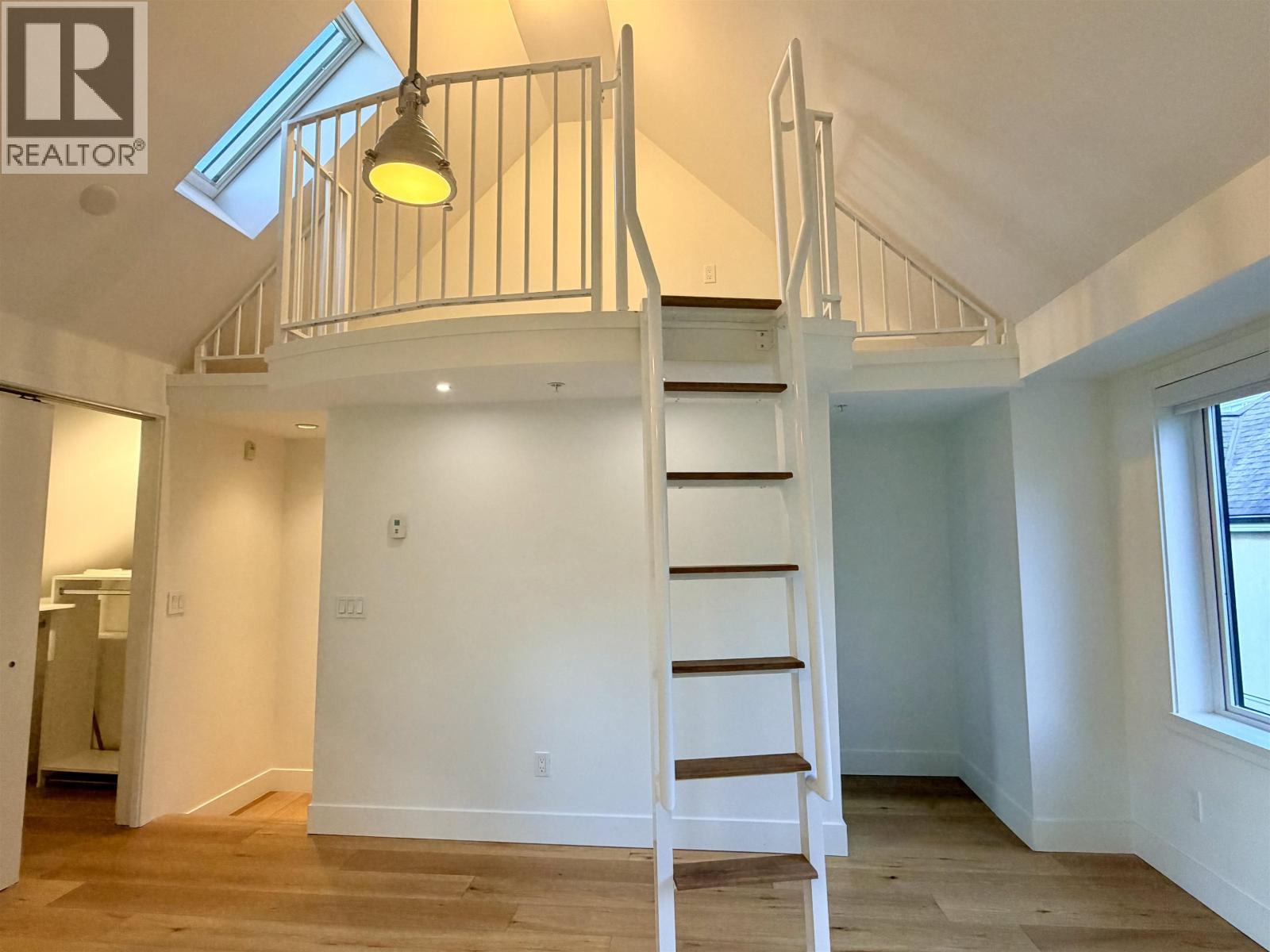 1080 Nicola Street Property Photo 25