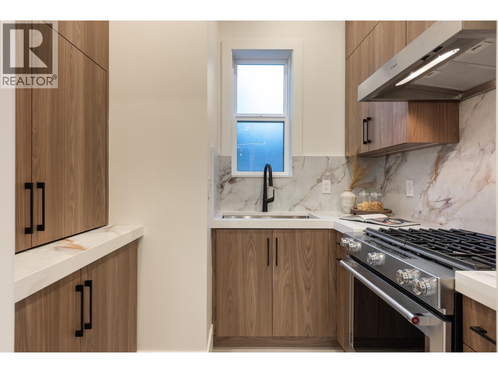 1034 Gatensbury Road Property Photo 15