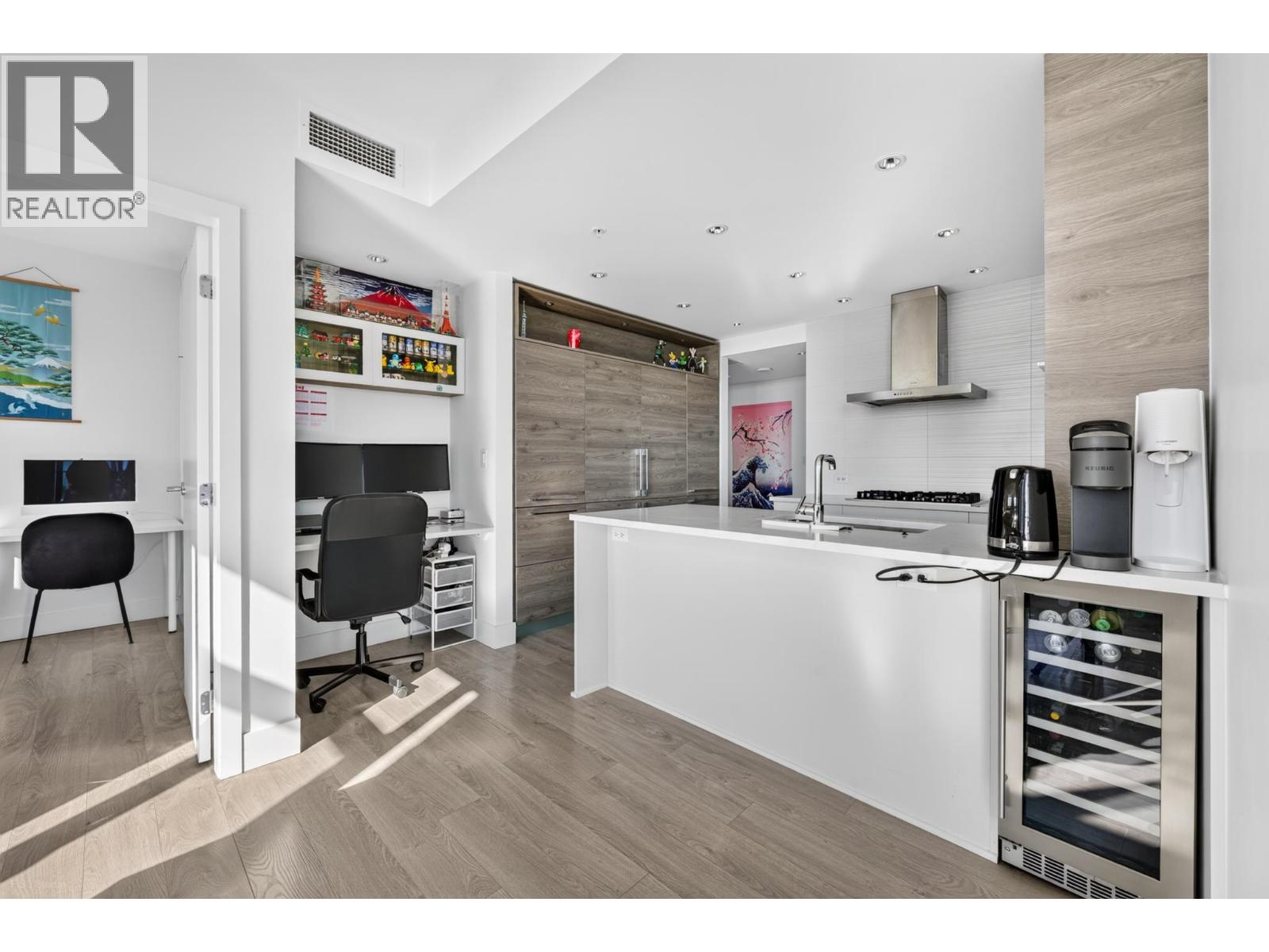 2807 7388 Kingsway Property Photo 10