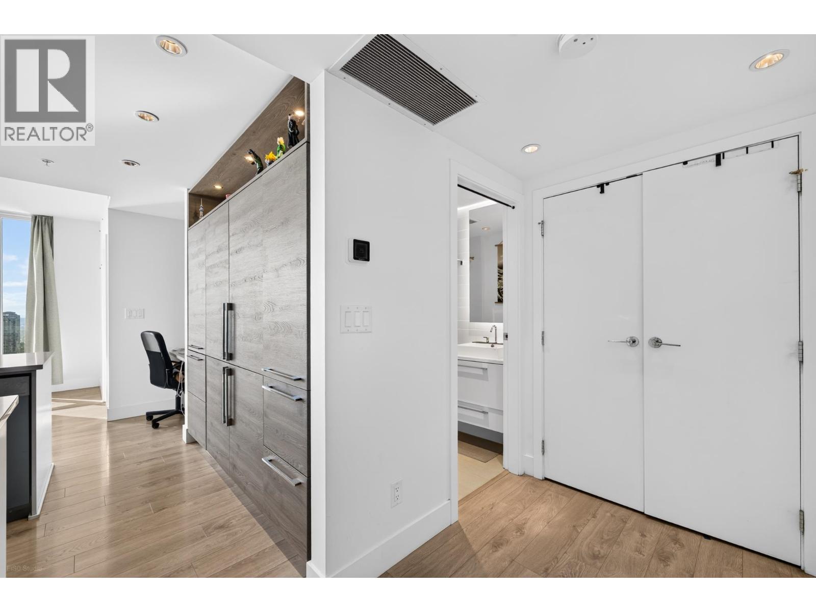 2807 7388 Kingsway Property Photo 18