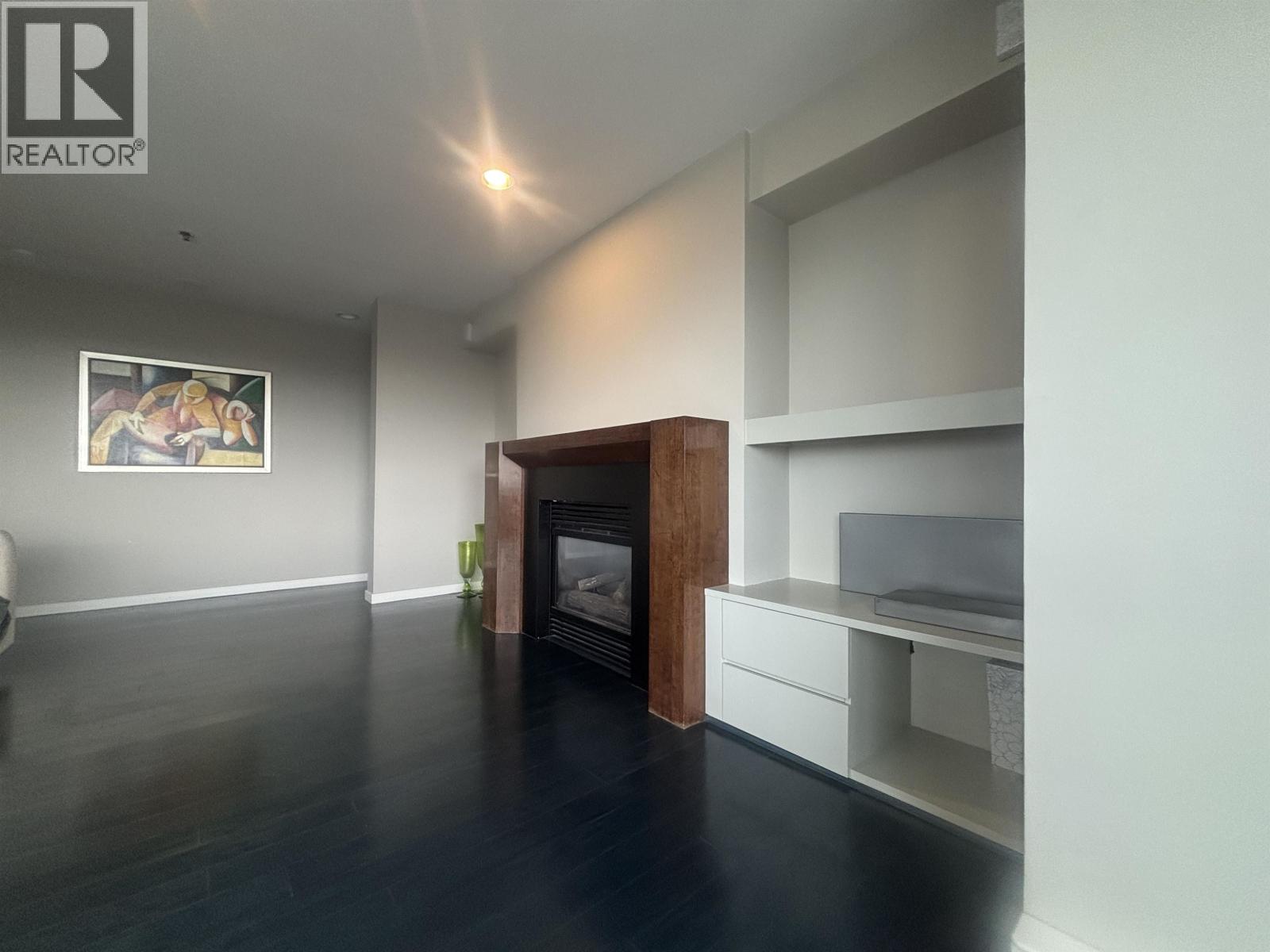 1100 5890 Balsam Street Property Photo 2