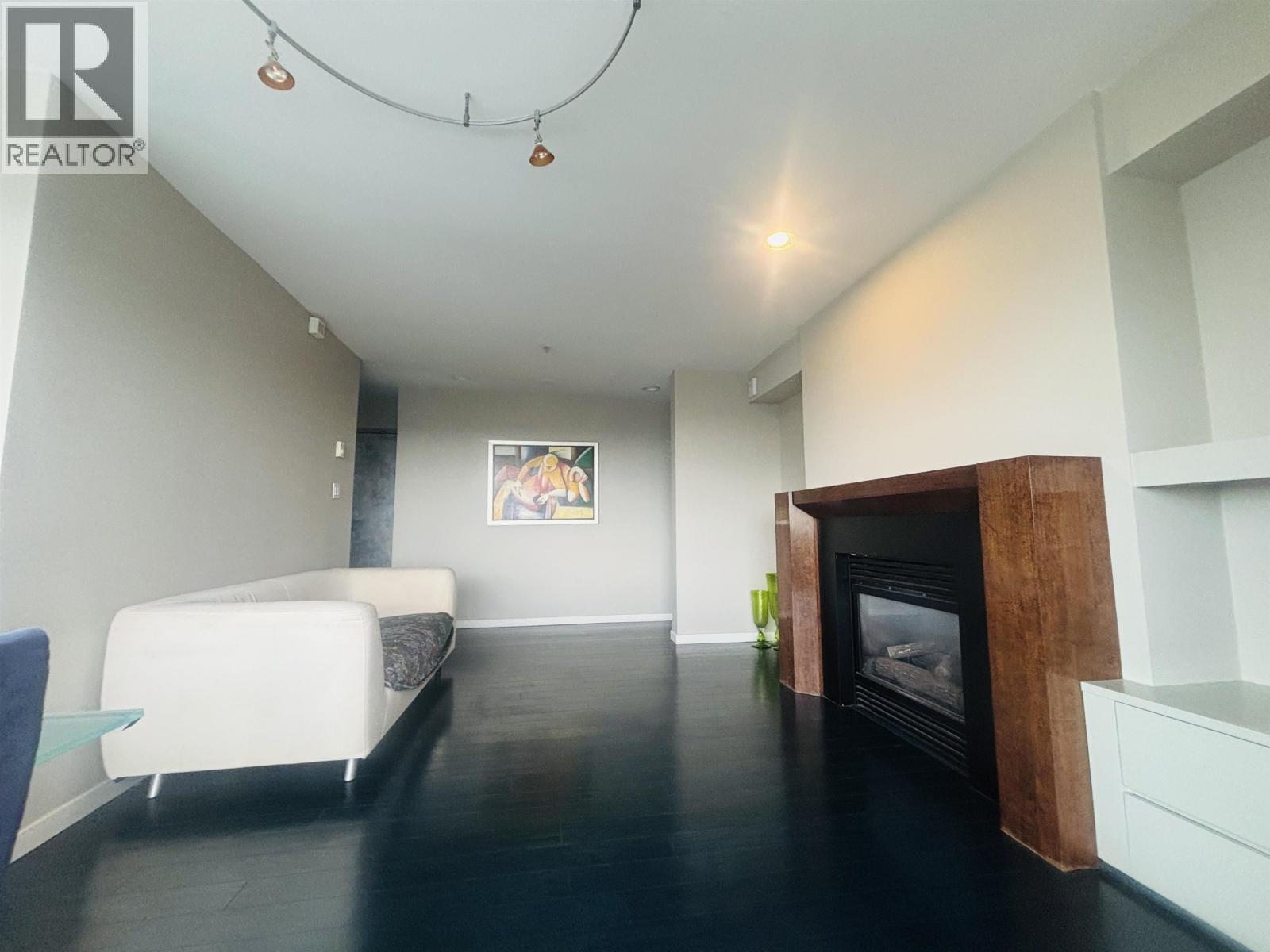 1100 5890 Balsam Street Property Photo 5