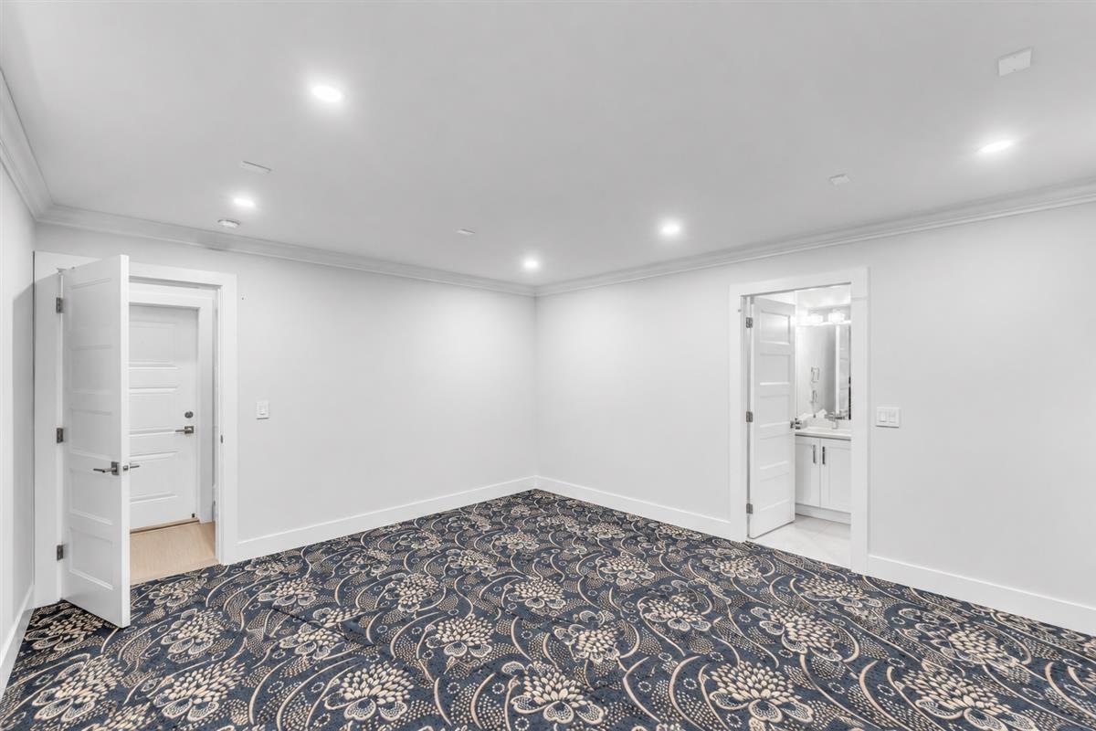 16520 20a Avenue Property Photo 13