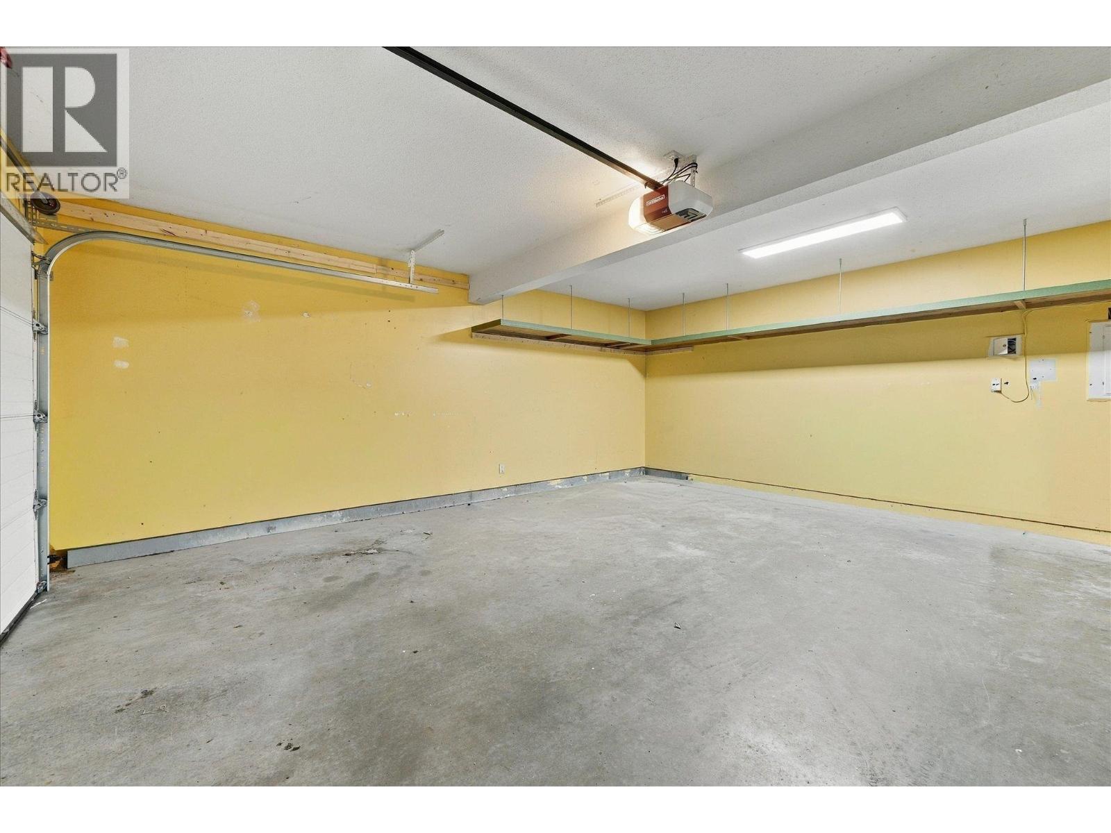 87 1821 Willow Crescent Property Photo 15