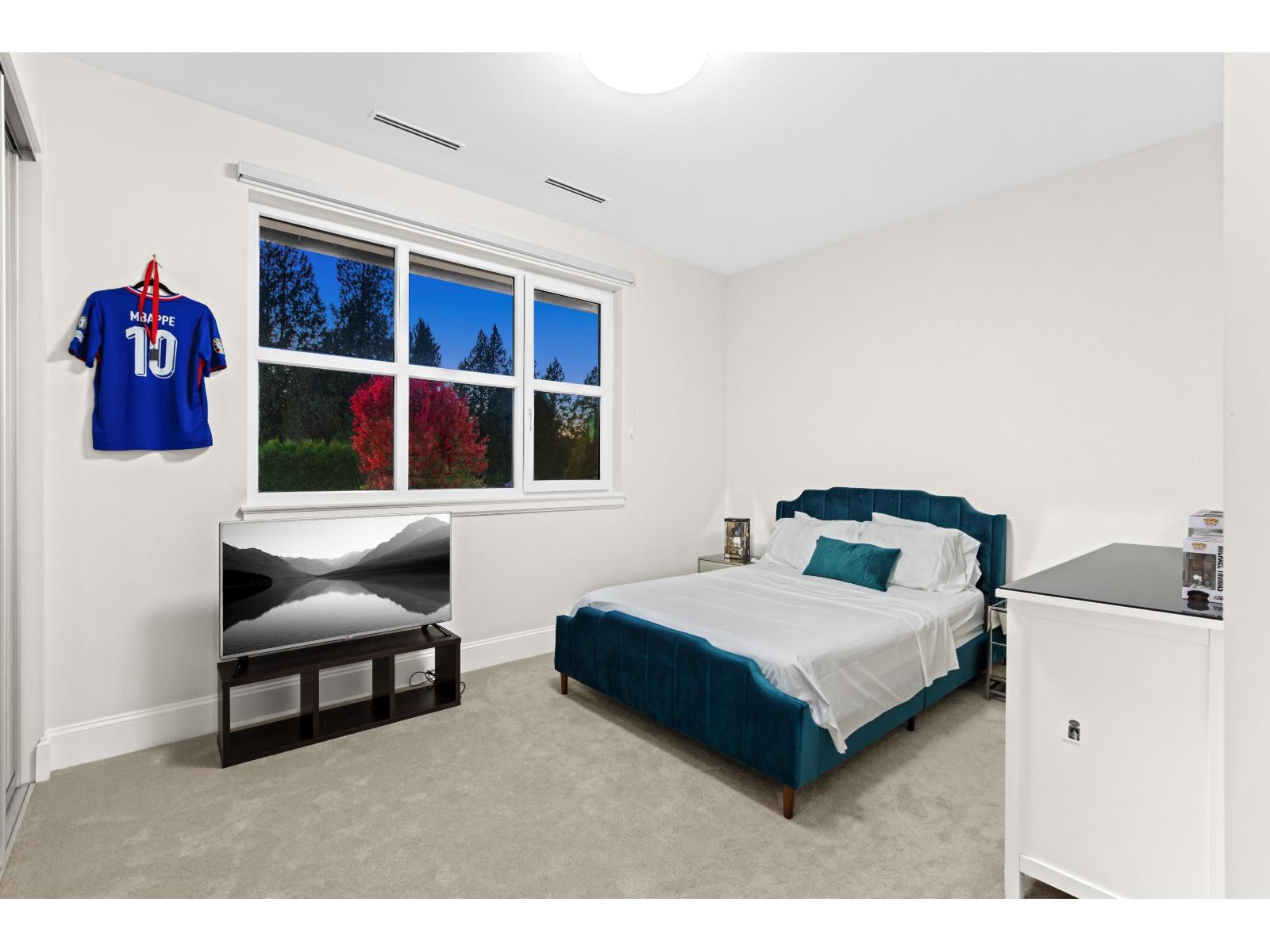 3016 163 Street Property Photo 32