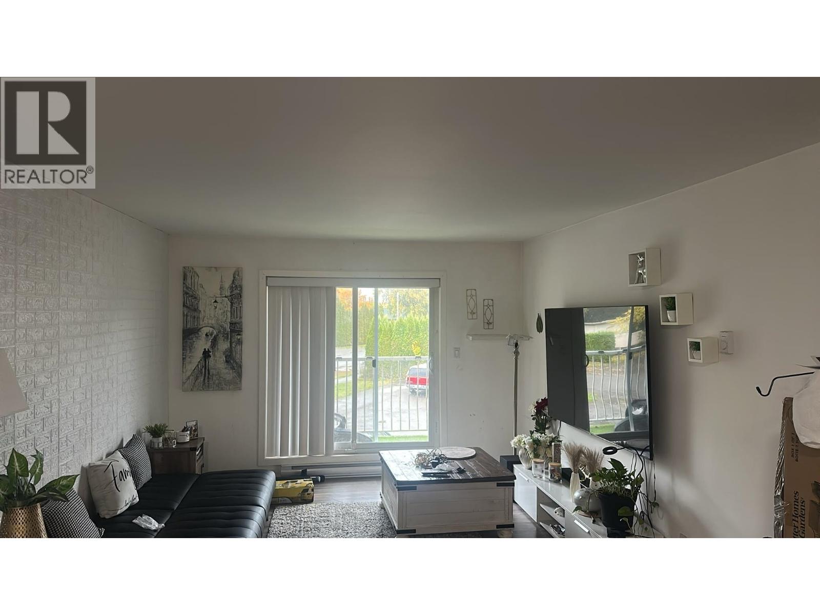 1203 2607 Pear Street Property Photo 4