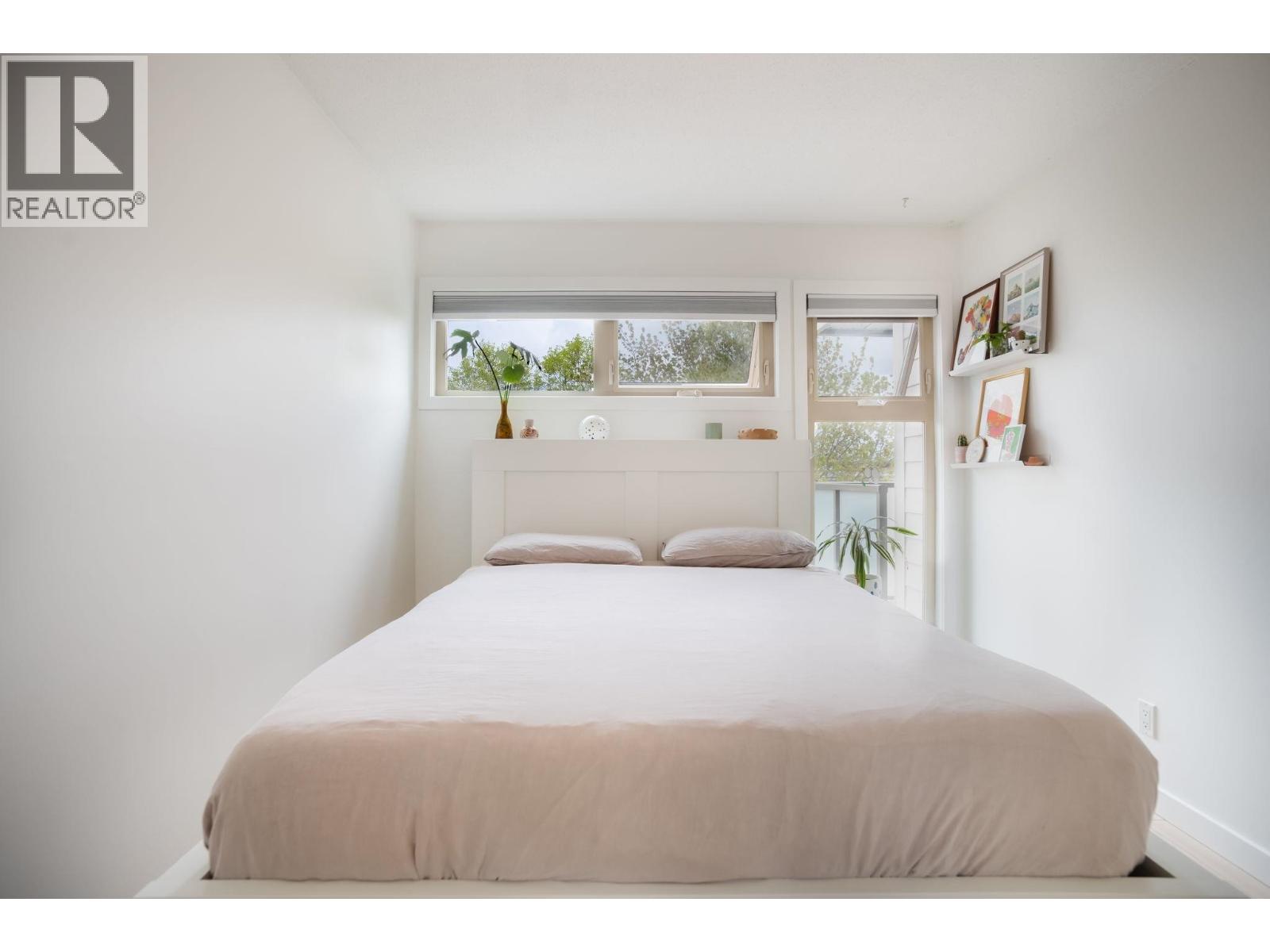 405 1864 Frances Street Property Photo 15