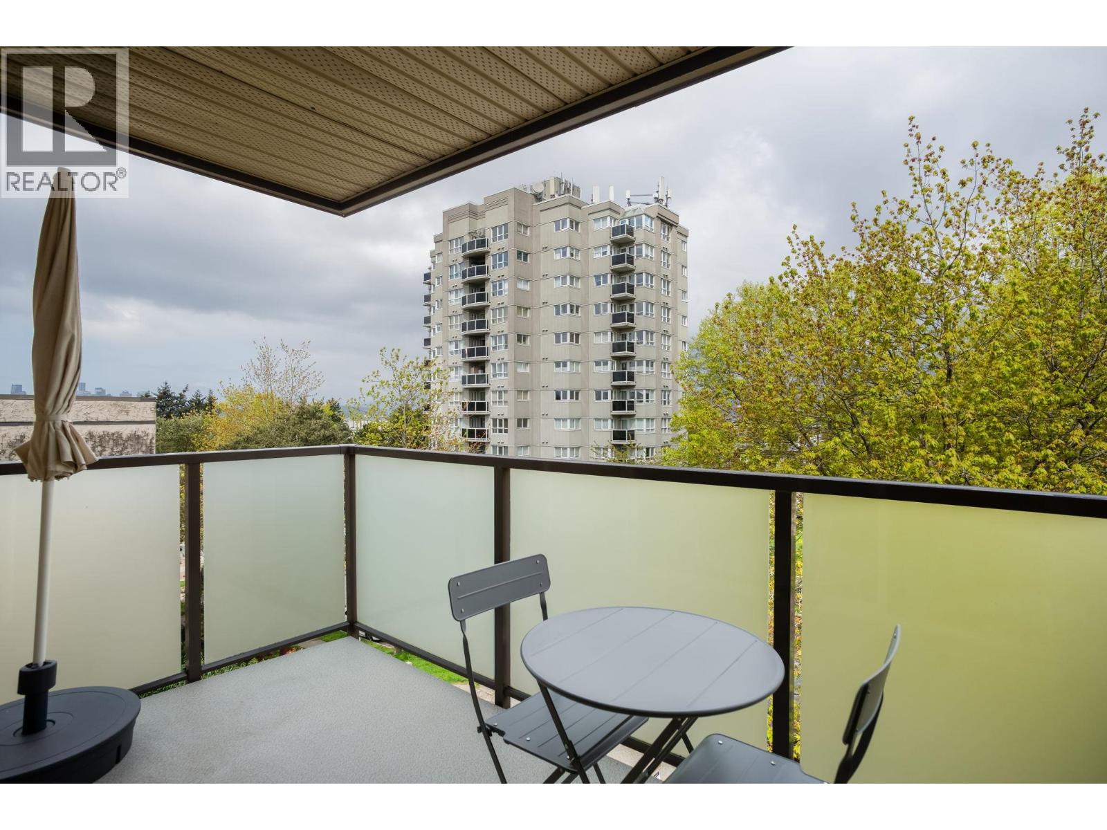 405 1864 Frances Street Property Photo 18