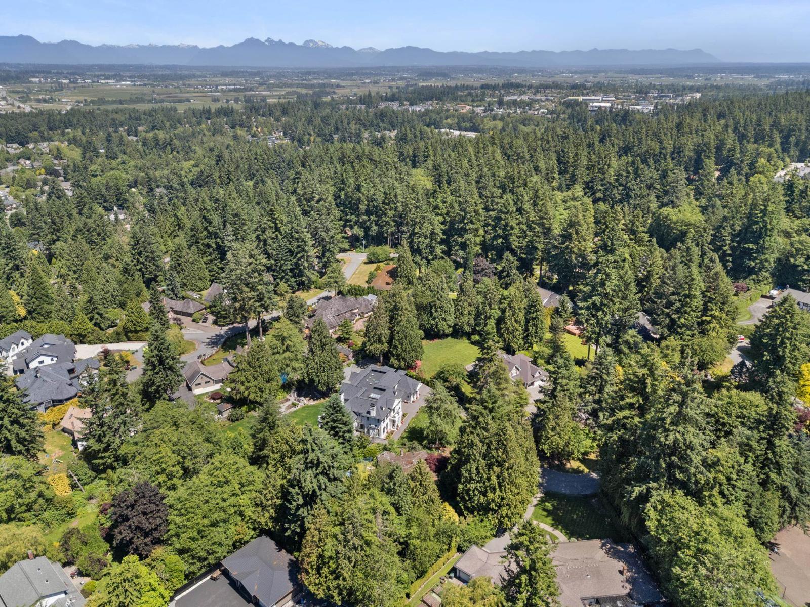 14069 26a Avenue Property Photo 15