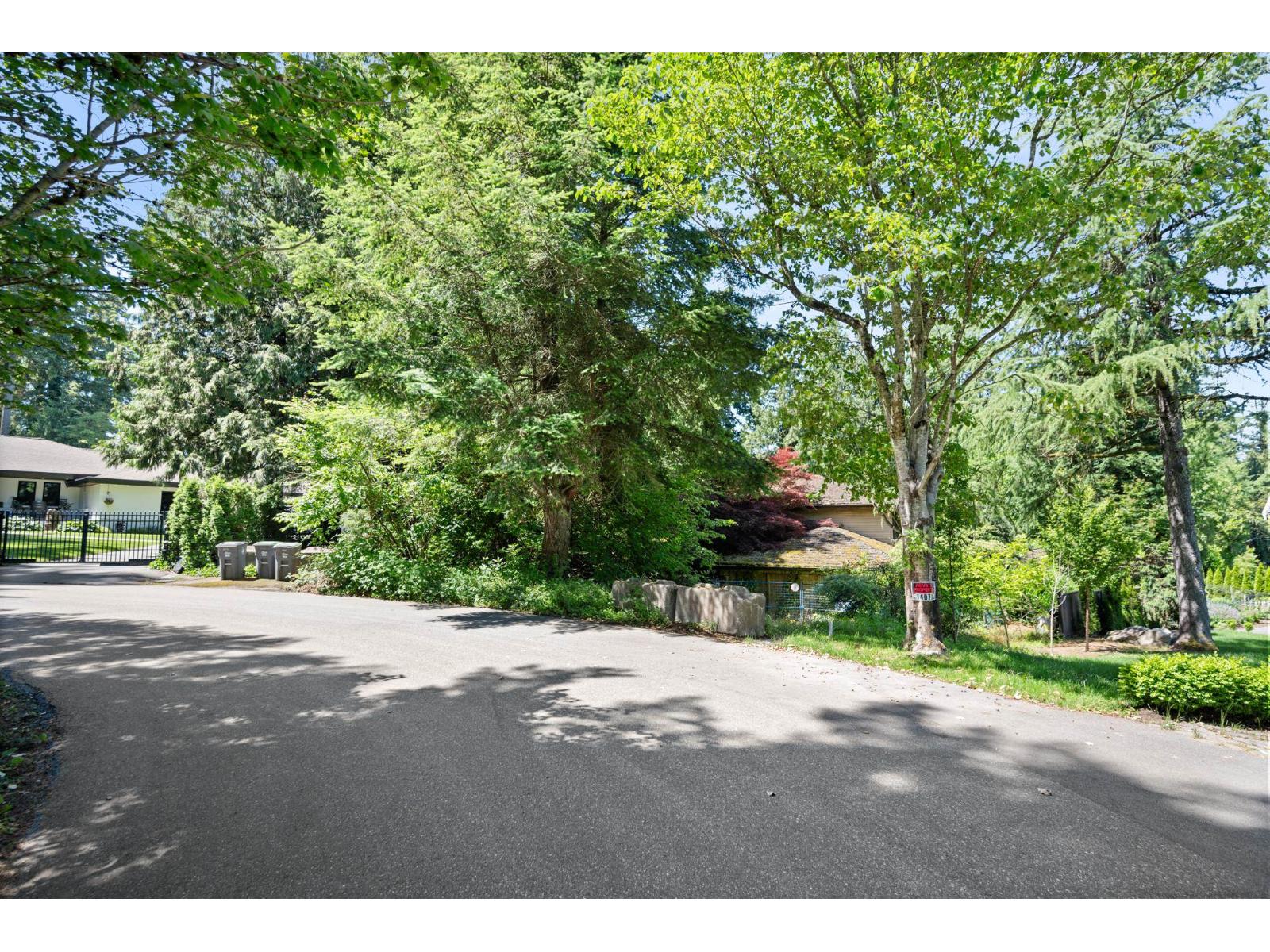 14069 26a Avenue Property Photo 18
