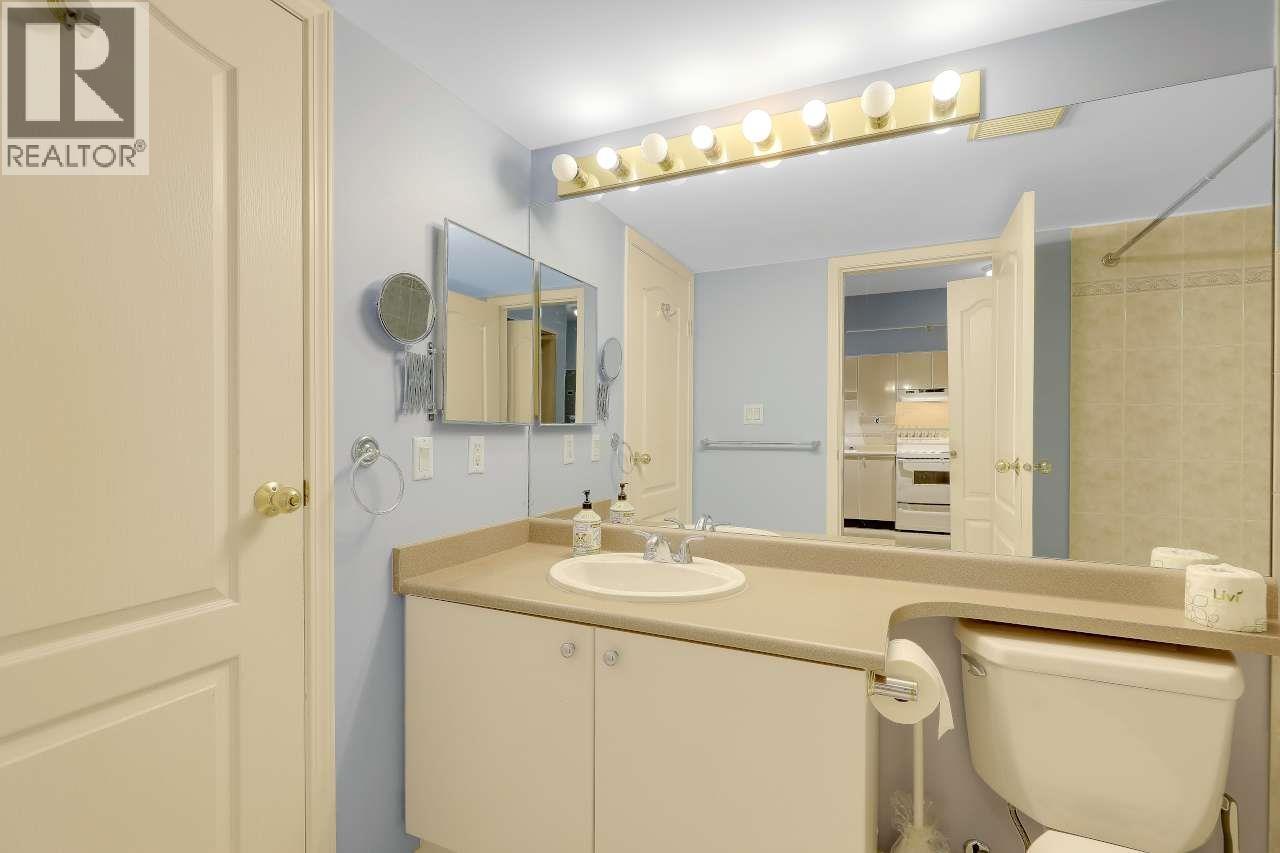 316 5888 Dover Crescent Property Photo 11