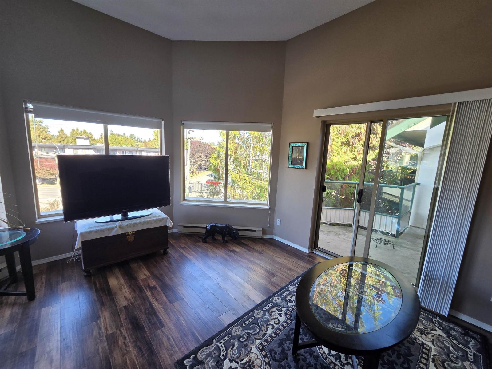 301 20140 56 Avenue Property Photo 5