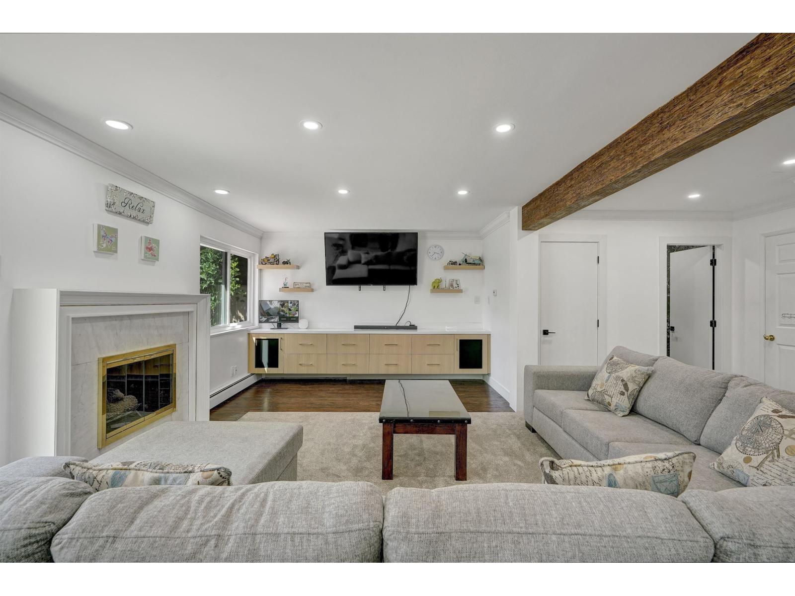 6875 Rockford Place Property Photo 10