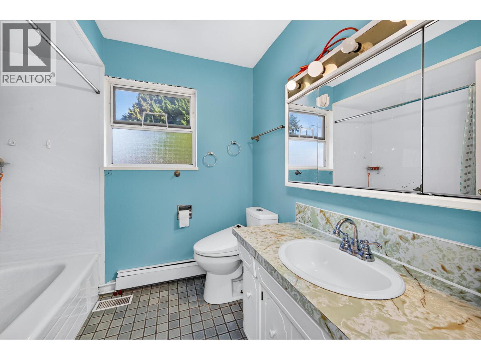 1275 Park Drive Property Photo 34