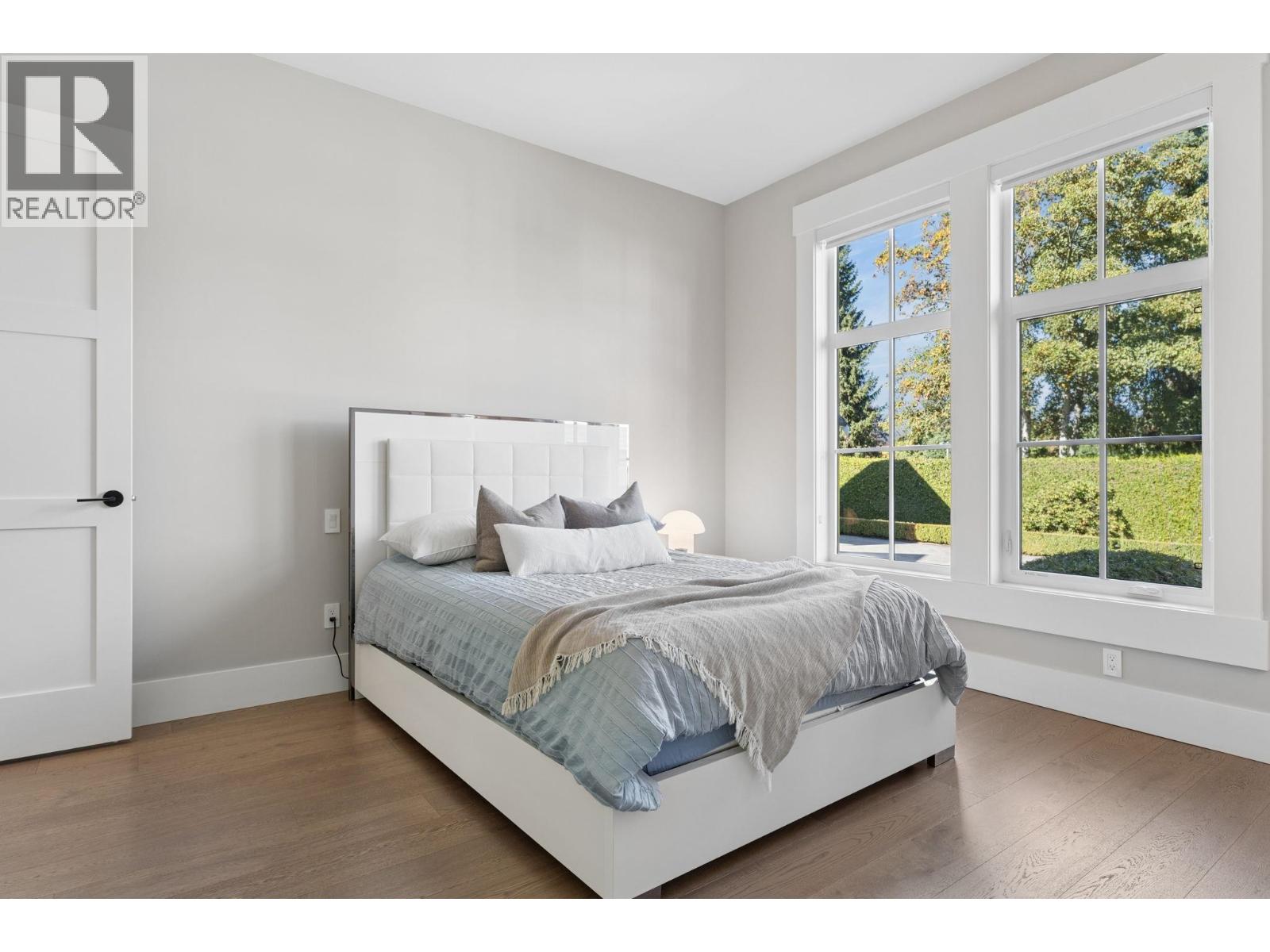7628 Steveston Highway Property Photo 22