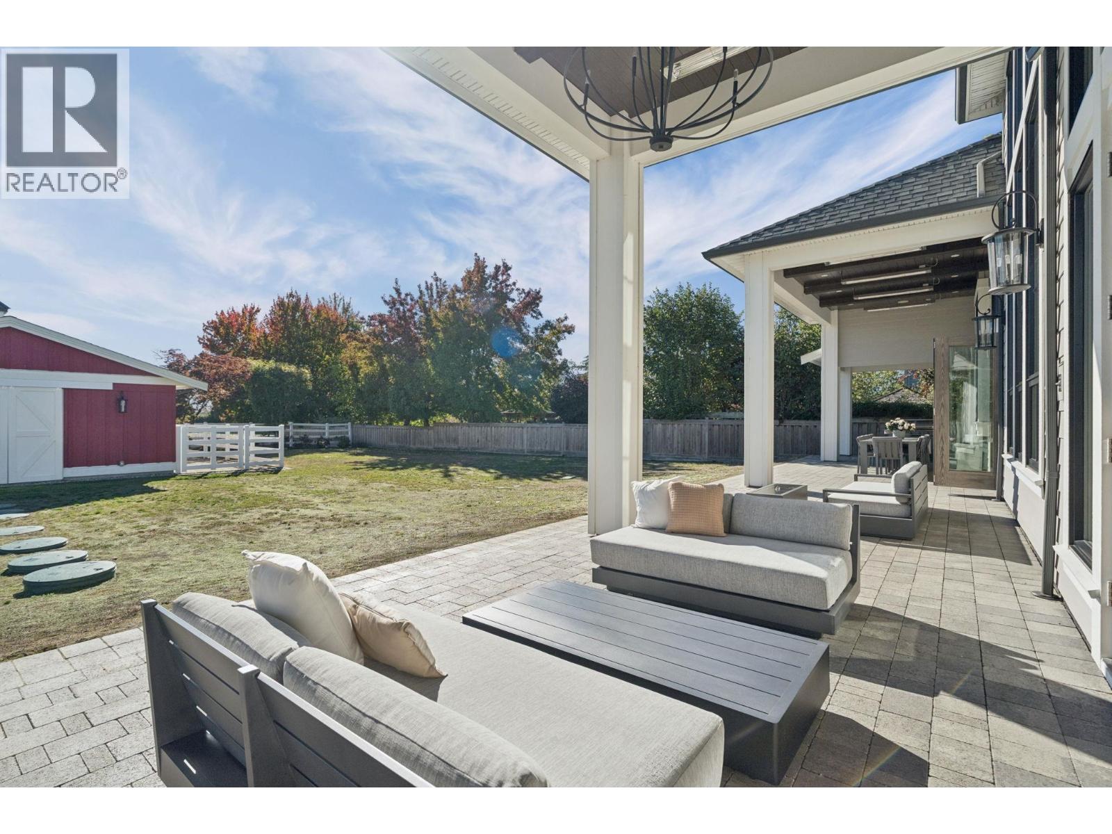 7628 Steveston Highway Property Photo 34