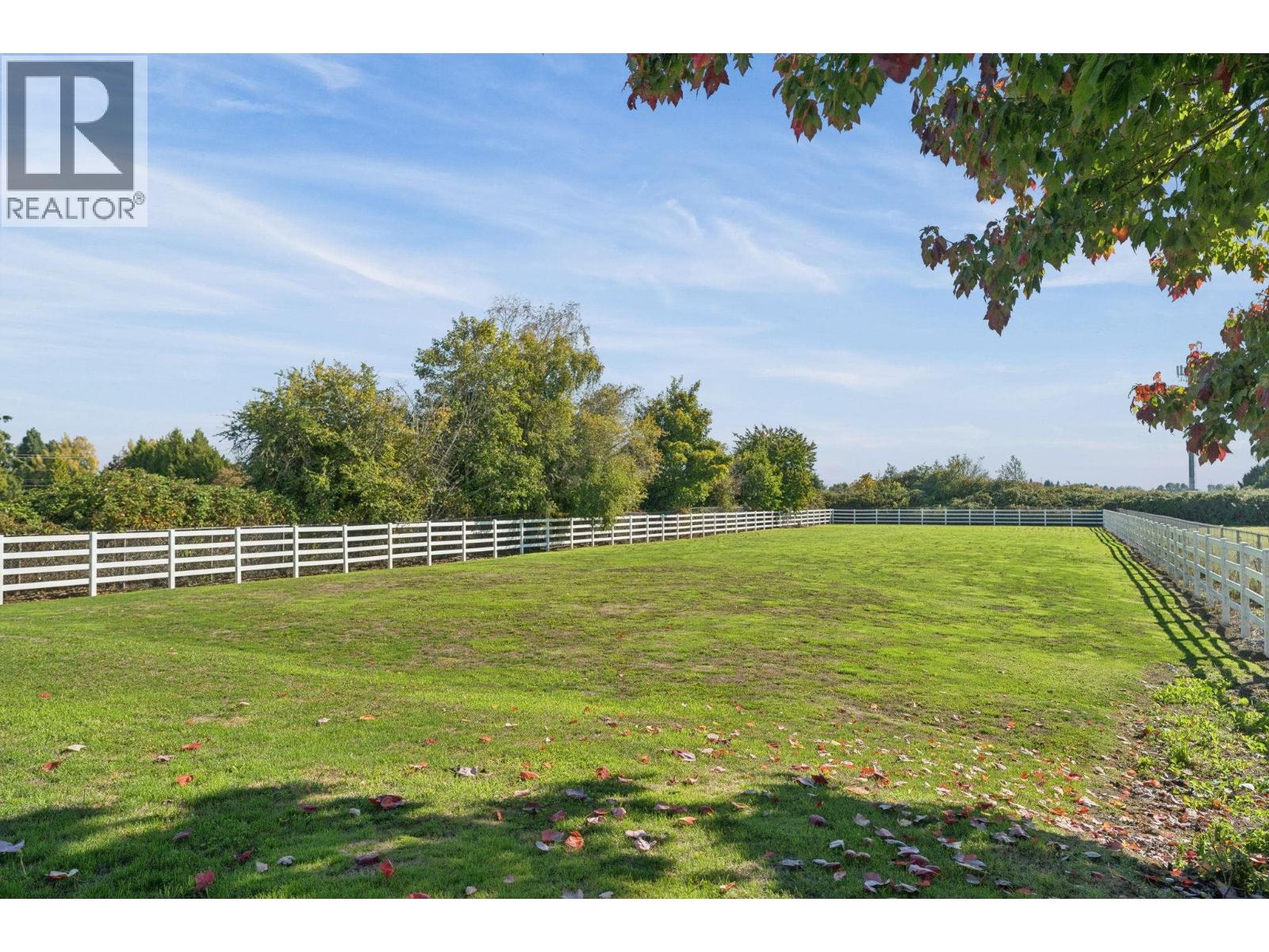 7628 Steveston Highway Property Photo 38
