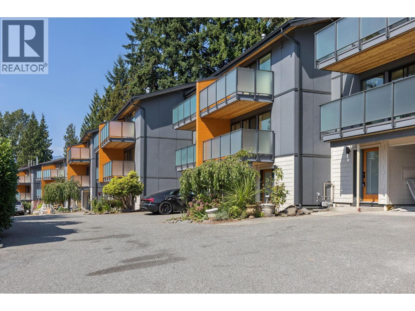 1084 Lillooet Road Property Photo 4