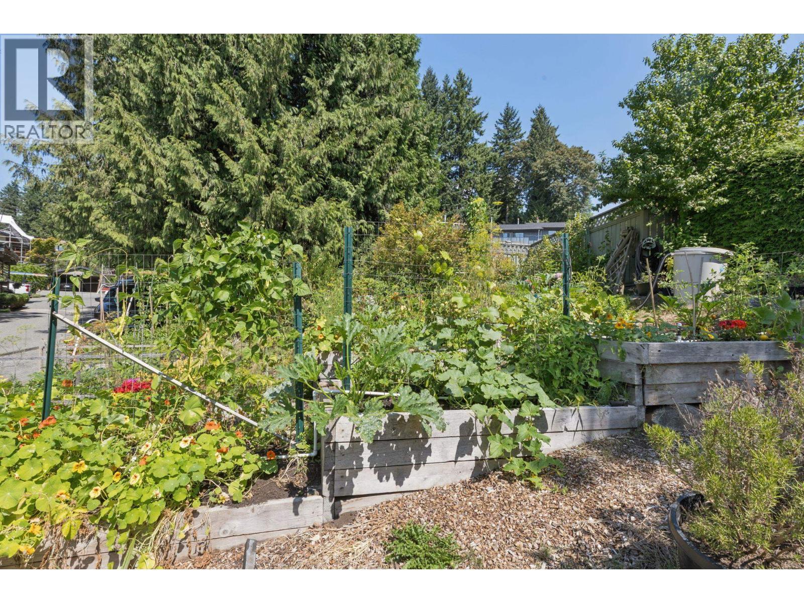 1084 Lillooet Road Property Photo 11