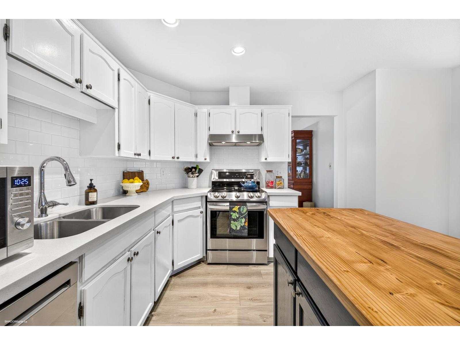 13370 61 Avenue Property Photo 13