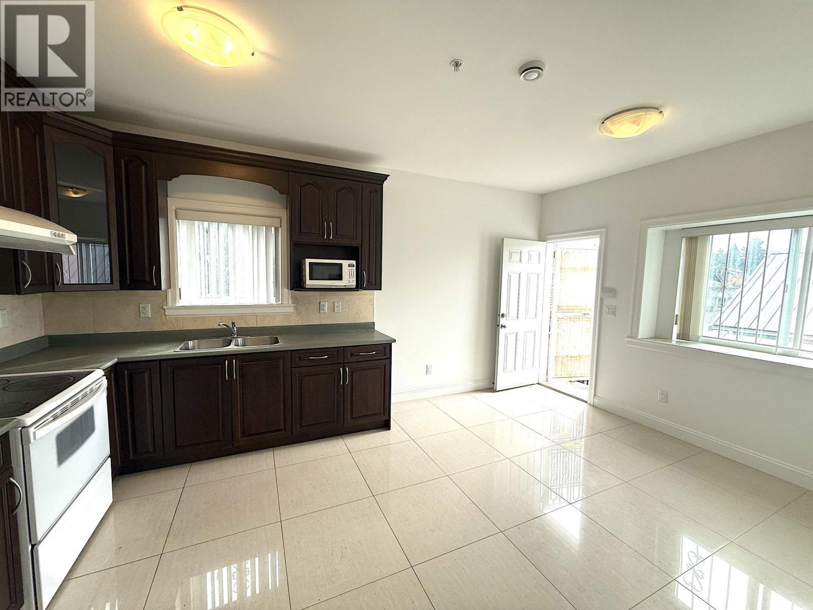 5421 Fleming Street Property Photo 20