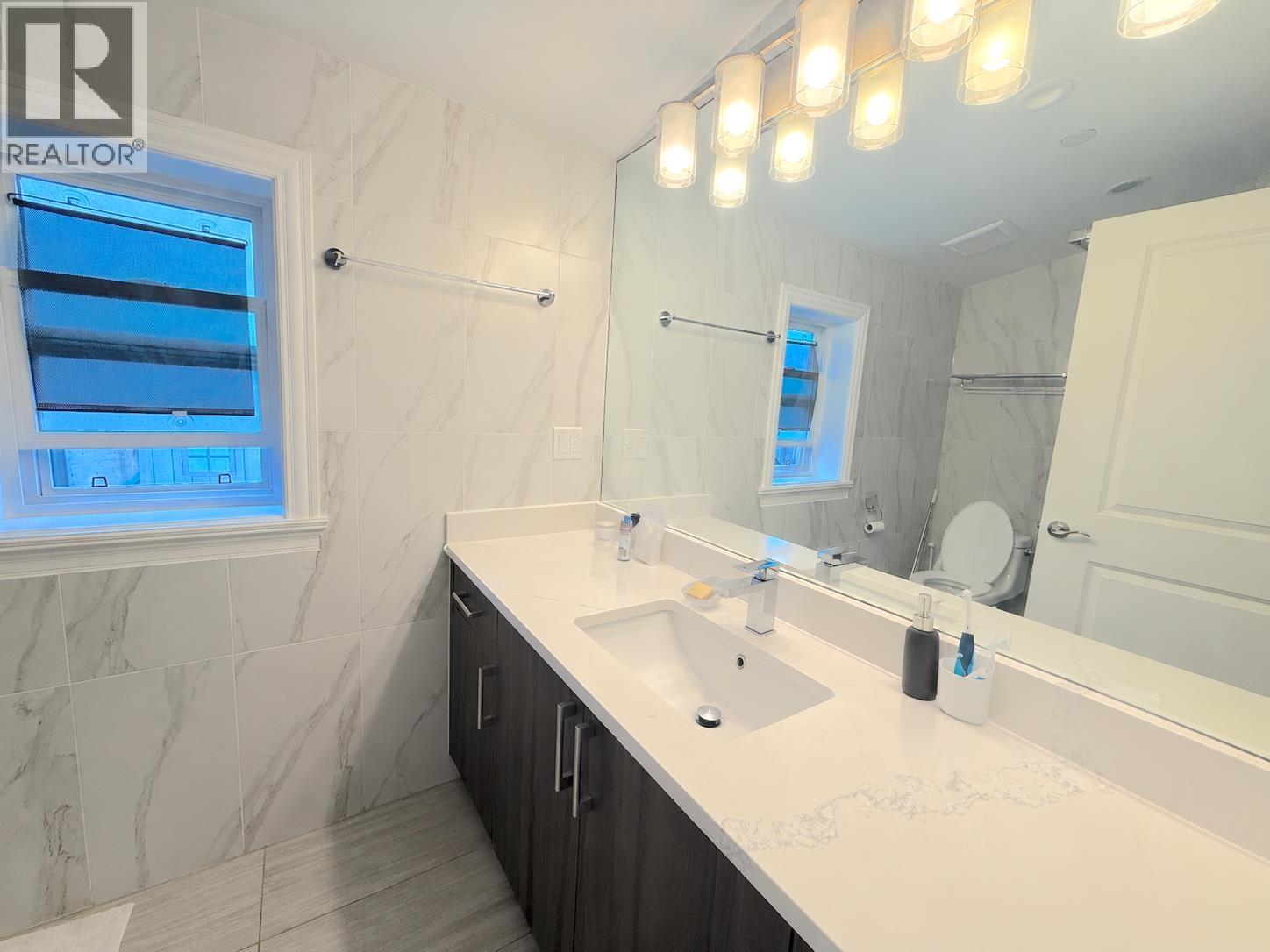 5421 Fleming Street Property Photo 33