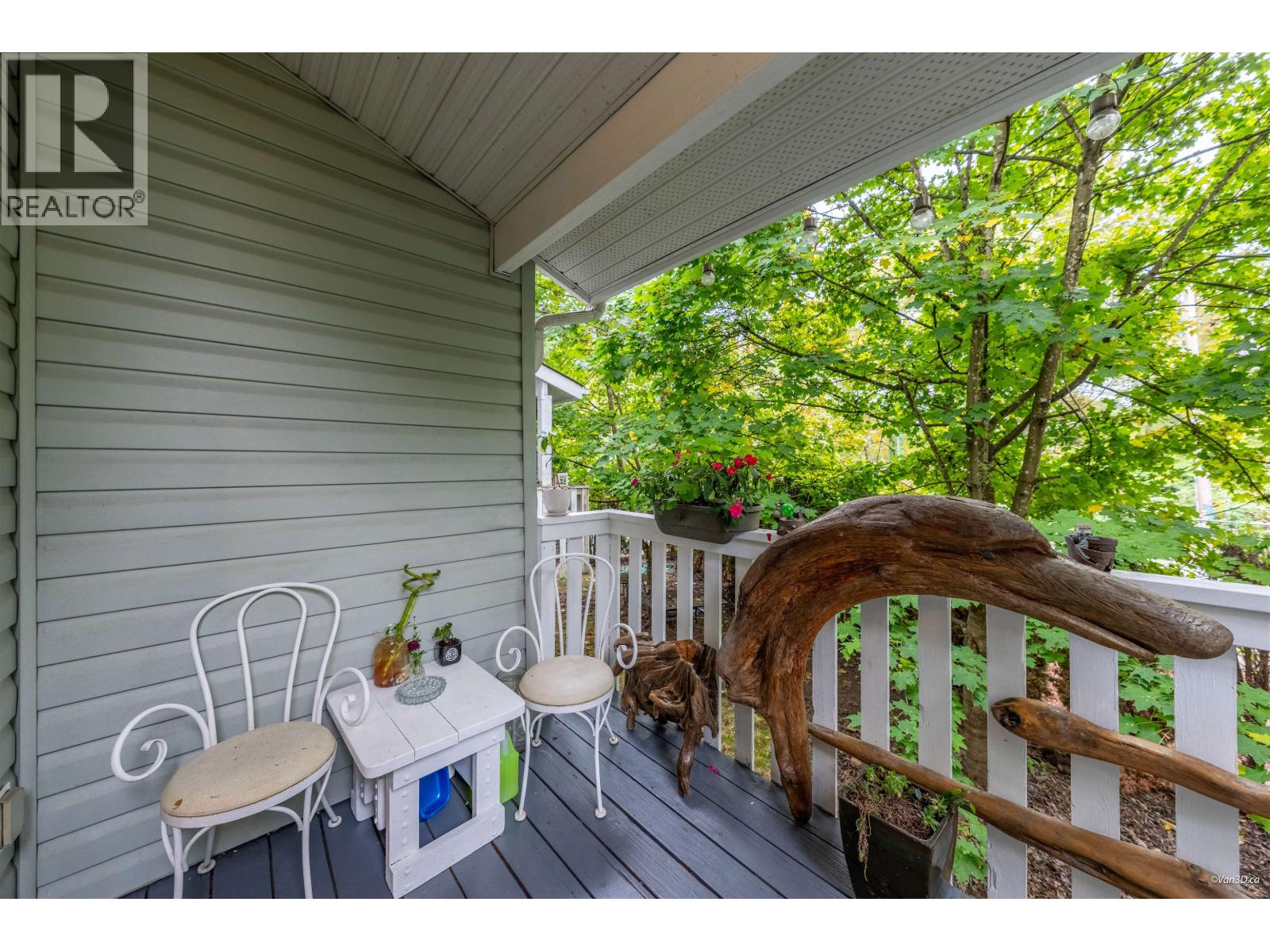 2 8745 Government Street Property Photo 9