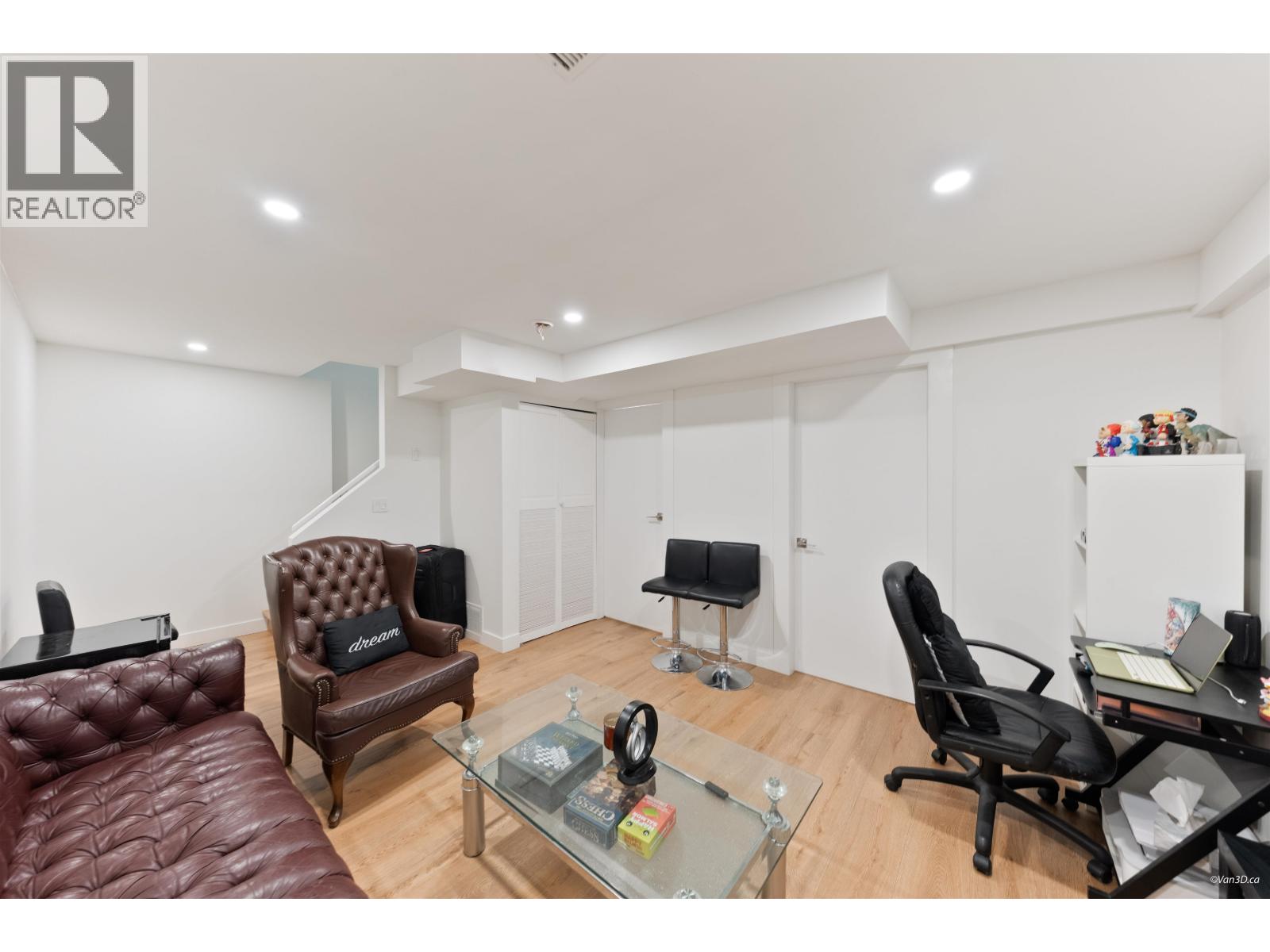 2 8745 Government Street Property Photo 27