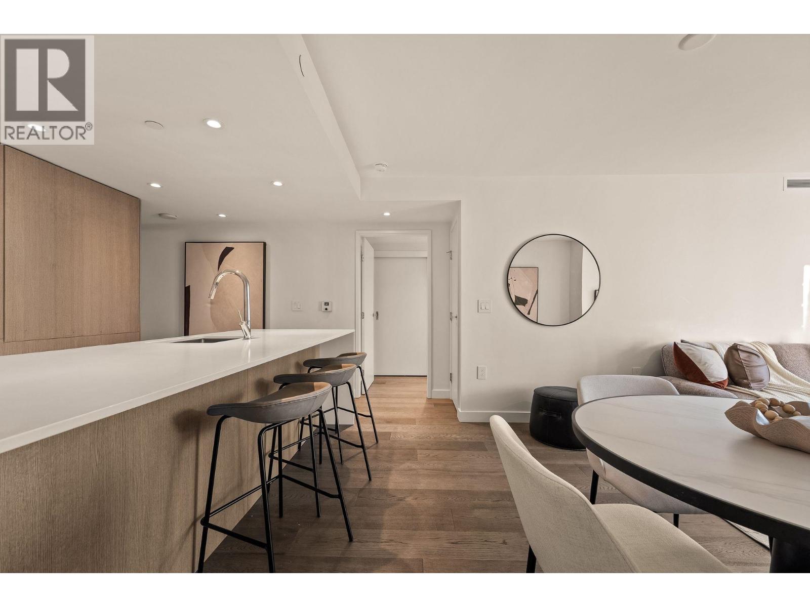 1610 1111 Richards Street Property Photo 6