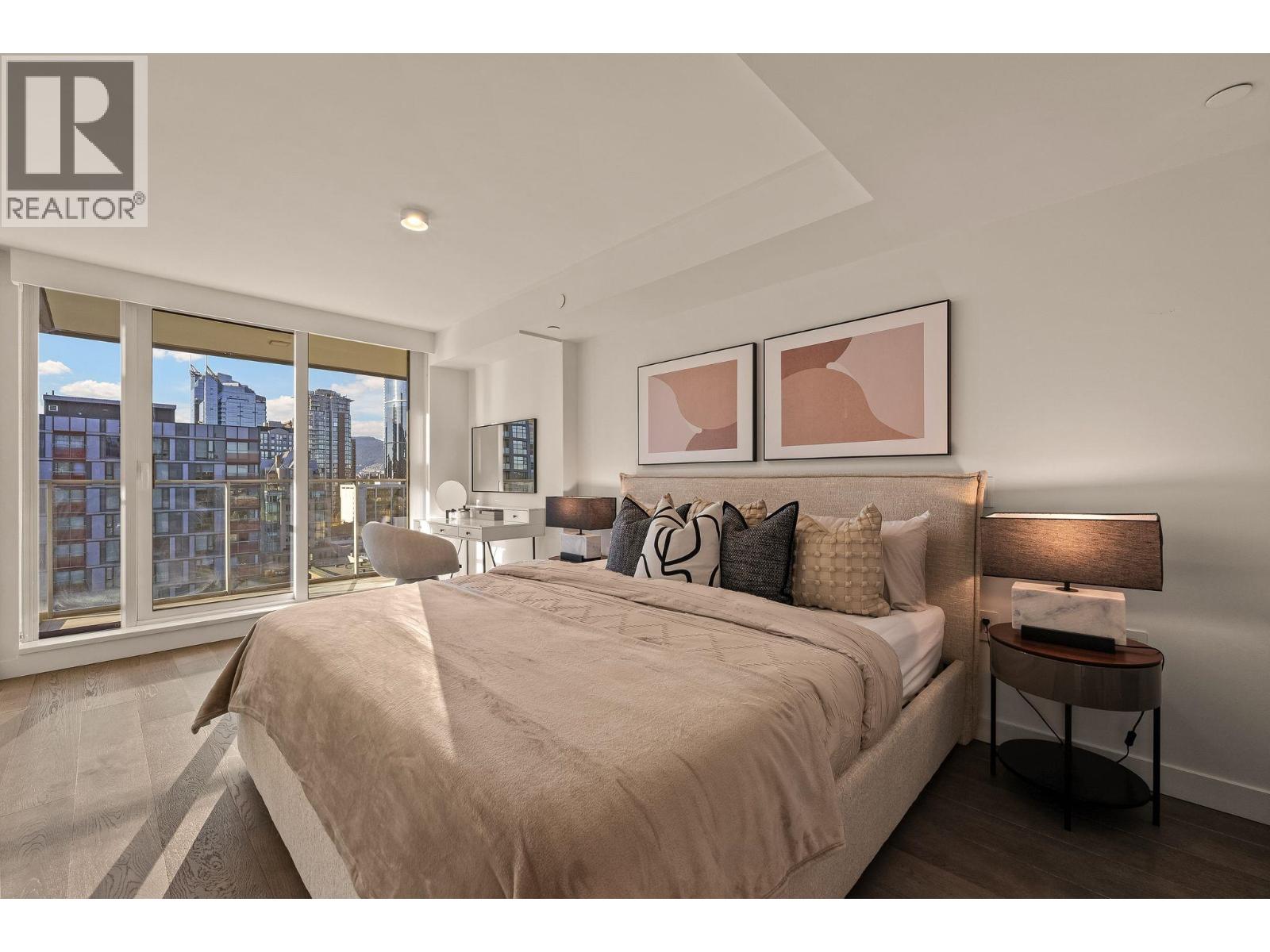 1610 1111 Richards Street Property Photo 9