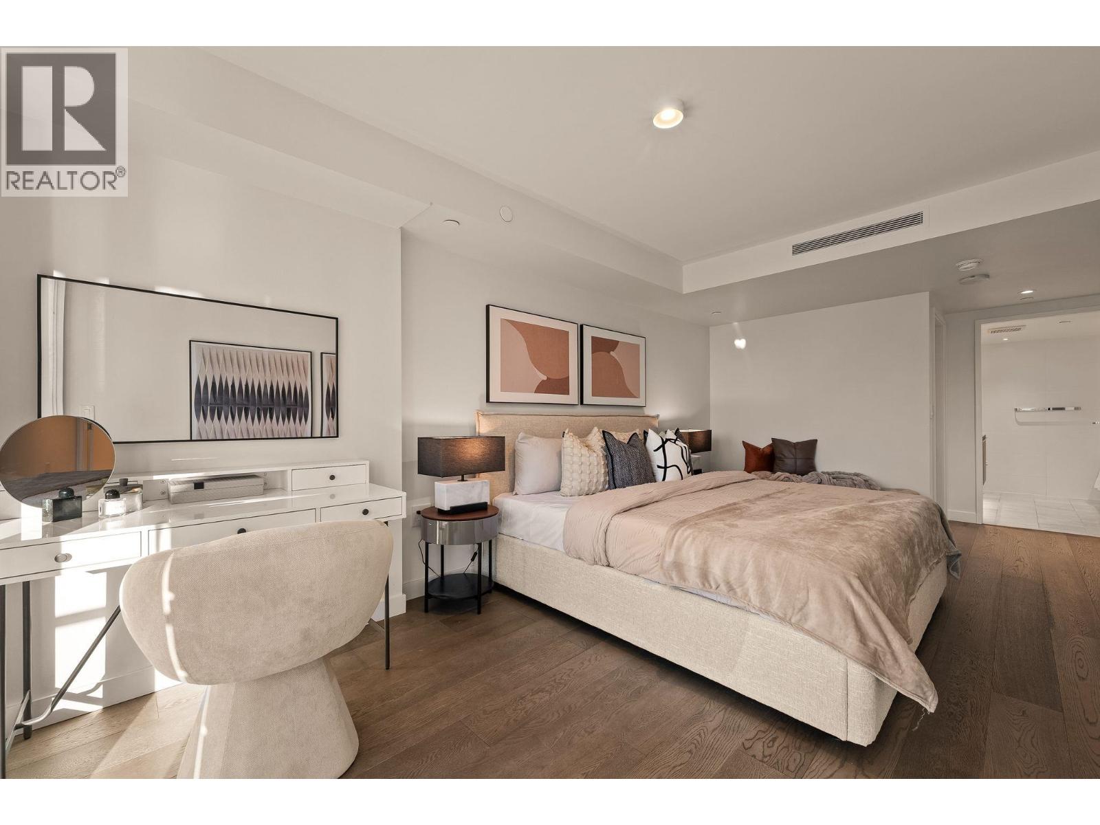 1610 1111 Richards Street Property Photo 11