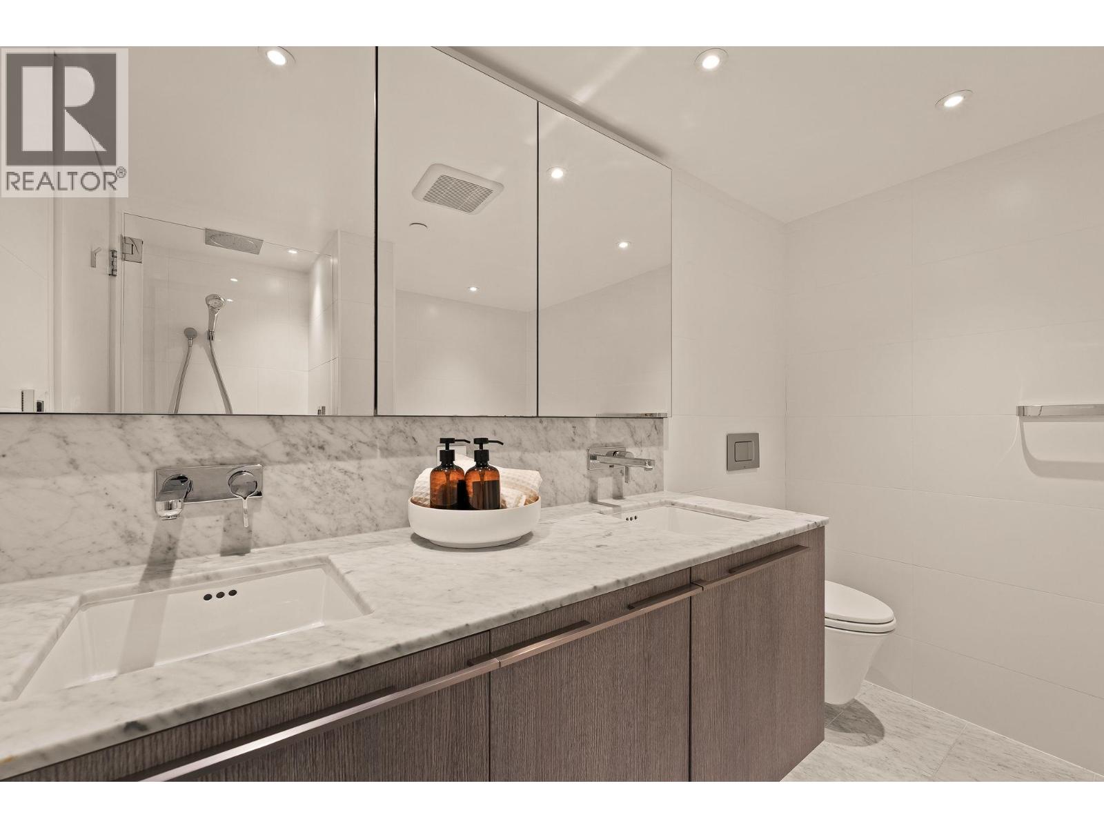 1610 1111 Richards Street Property Photo 13