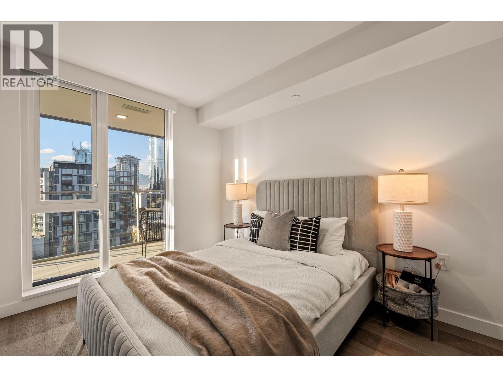 1610 1111 Richards Street Property Photo 20