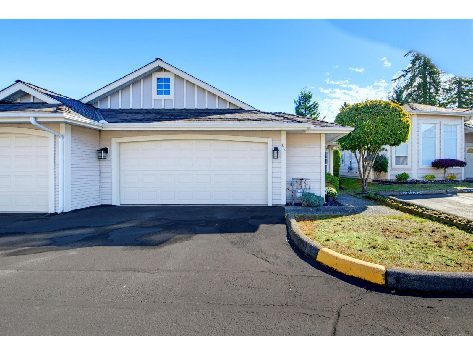215 20655 88 Avenue Property Photo 5