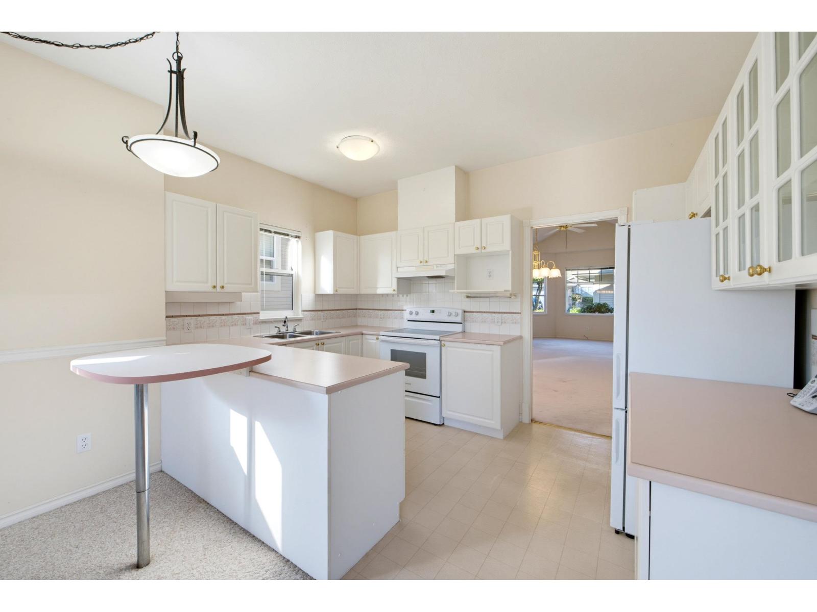 215 20655 88 Avenue Property Photo 18