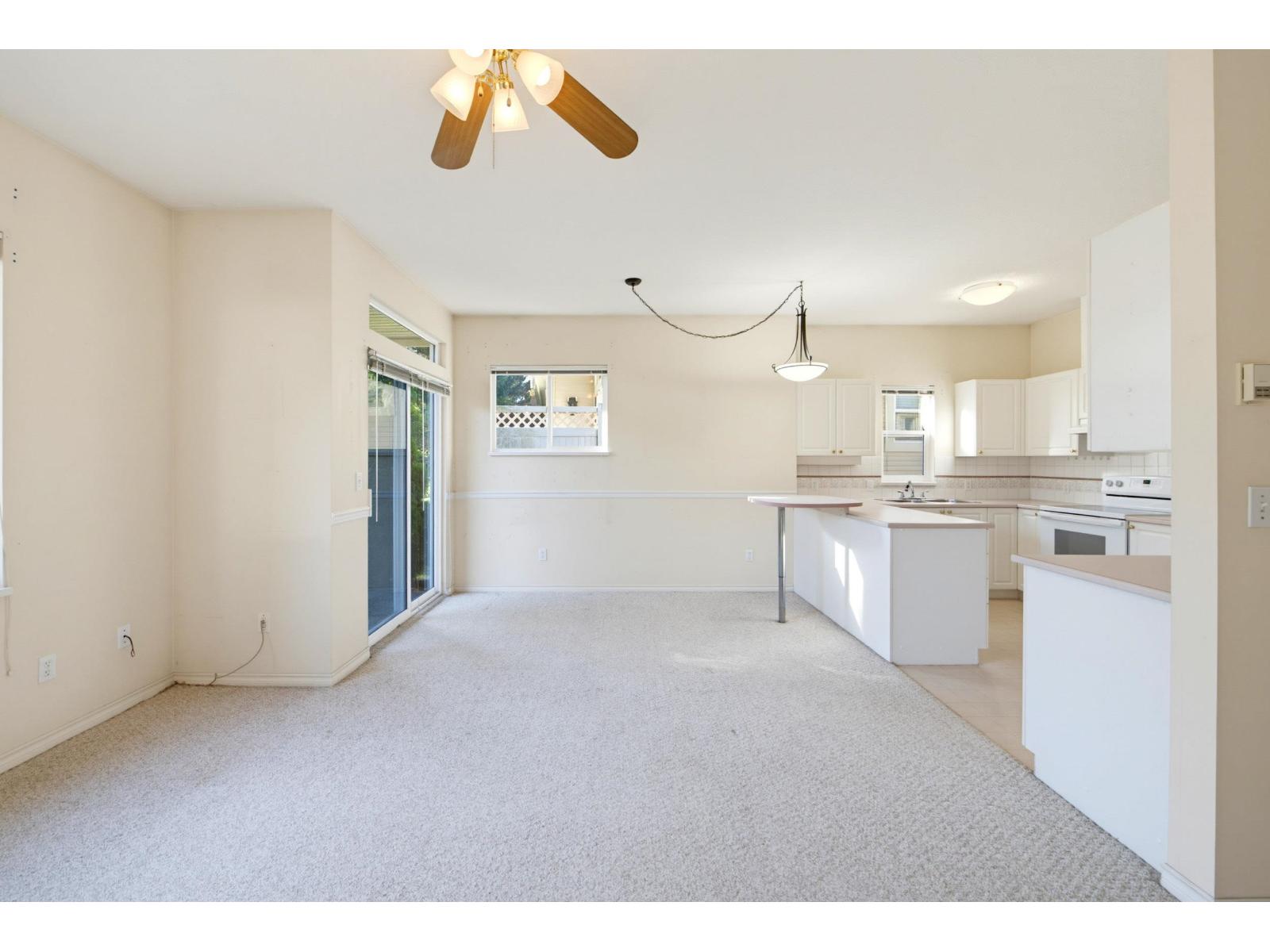 215 20655 88 Avenue Property Photo 22