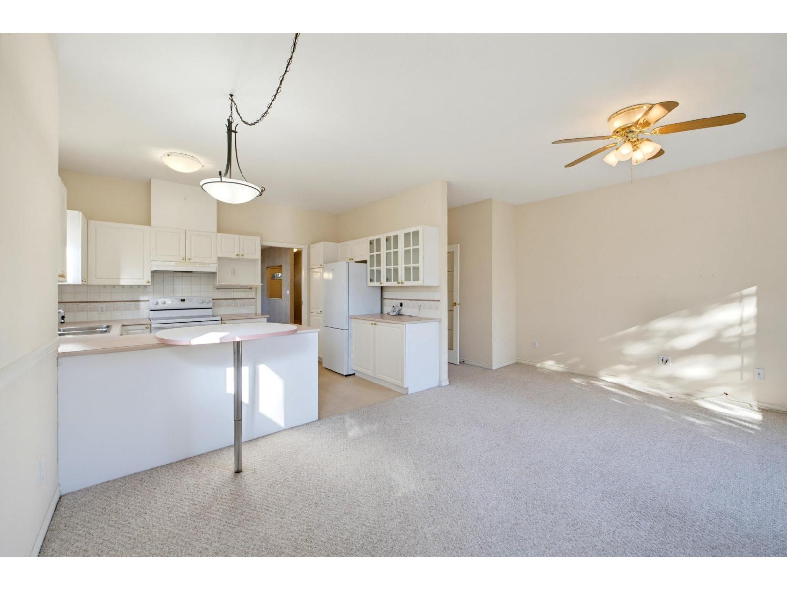 215 20655 88 Avenue Property Photo 26