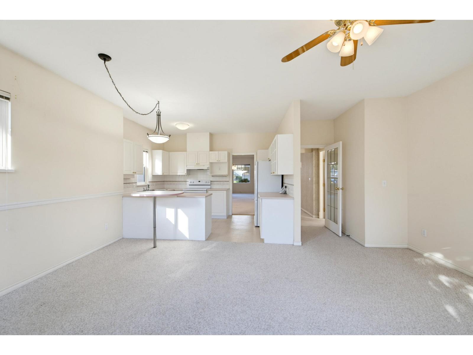 215 20655 88 Avenue Property Photo 27
