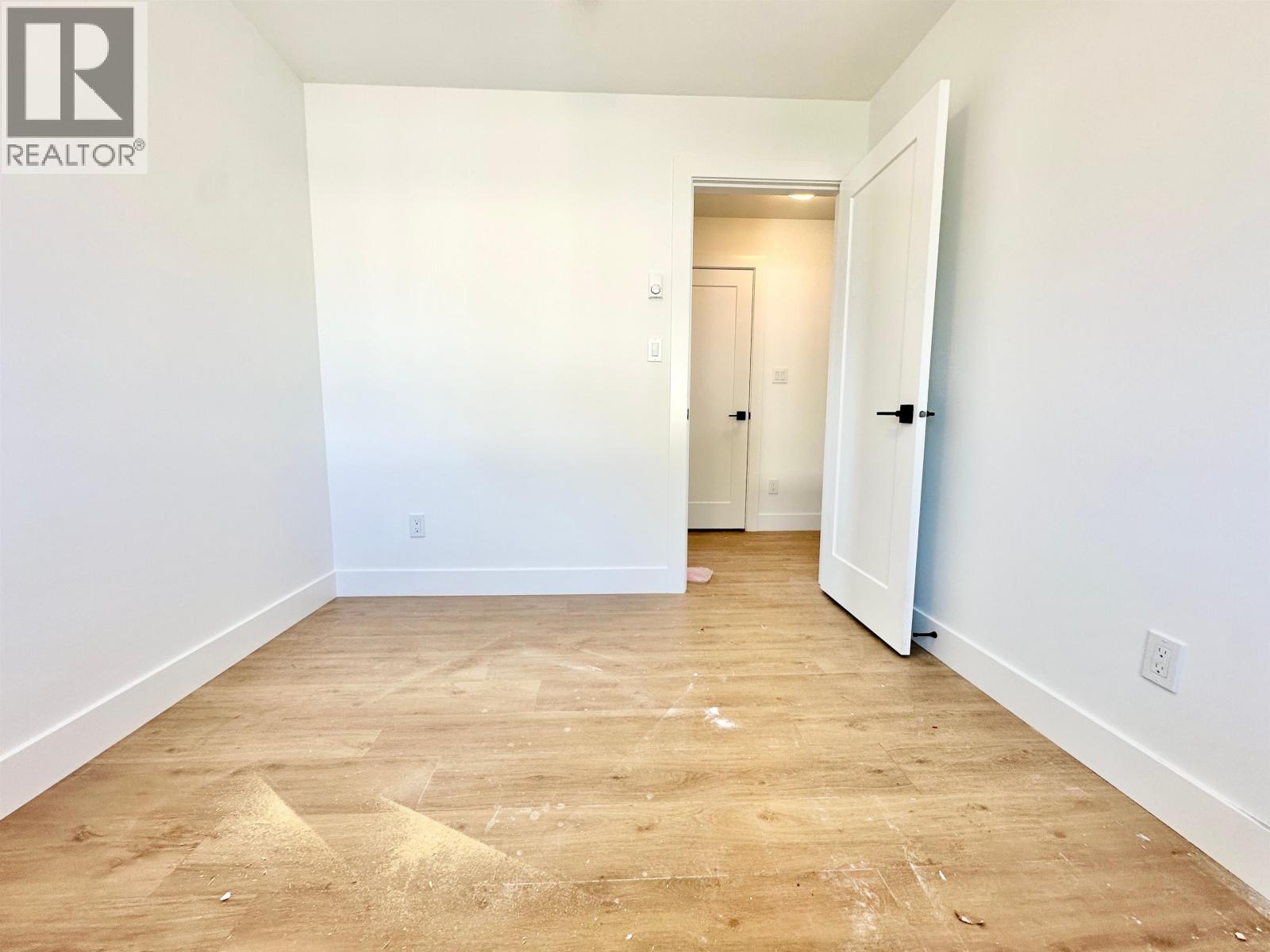 3873 Napier Street Property Photo 20