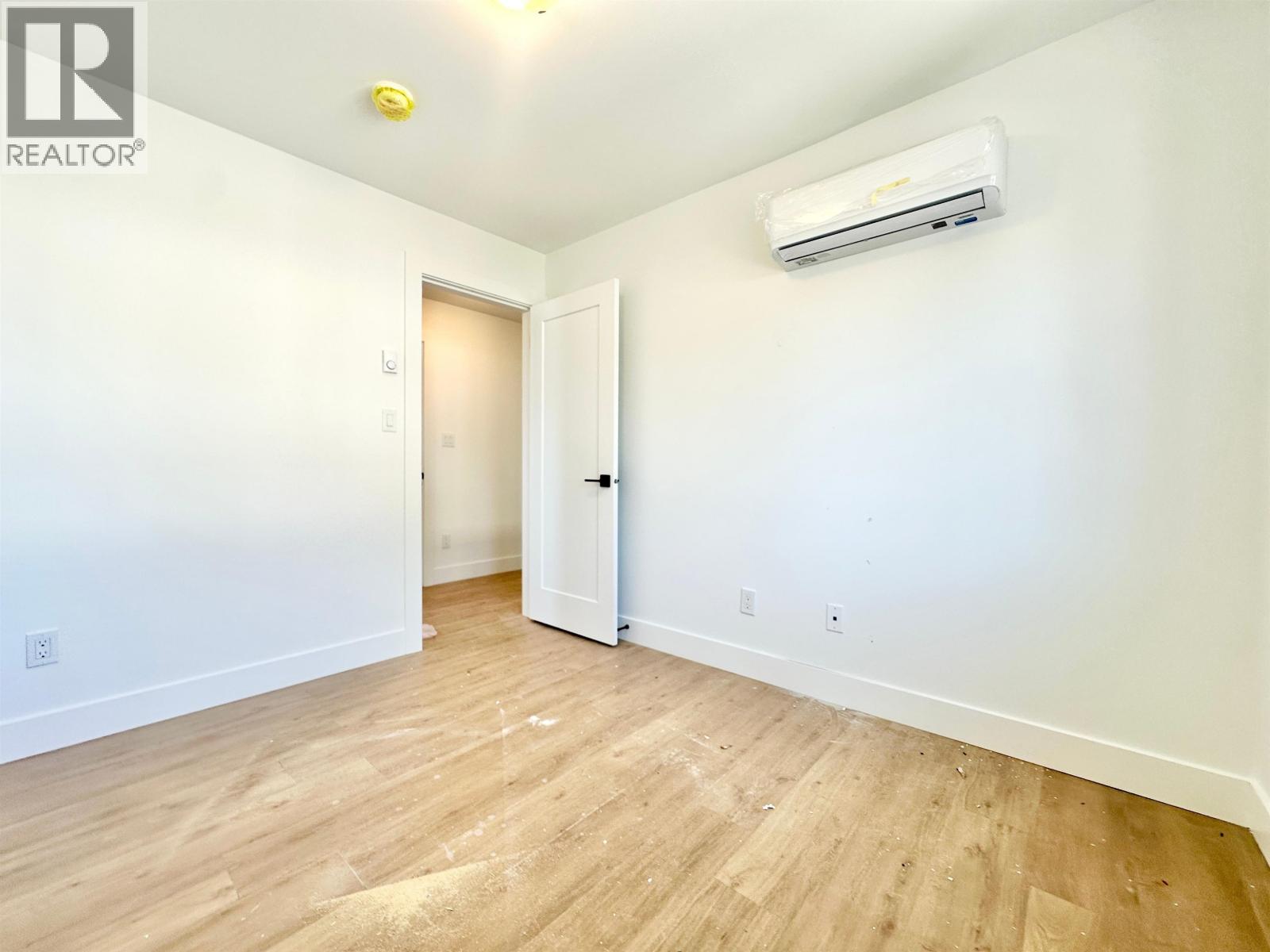 3873 Napier Street Property Photo 21