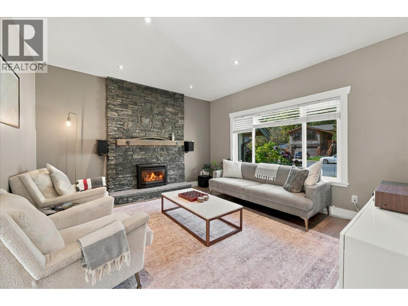 38590 Westway Avenue Property Photo 3